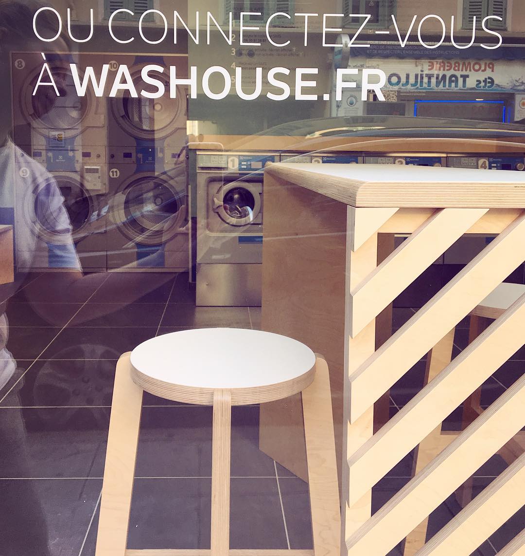 Superstrate - • VITRINE • 🌊 Agencement SUPERSTRATE 〰️ pour WASHOUSE ...