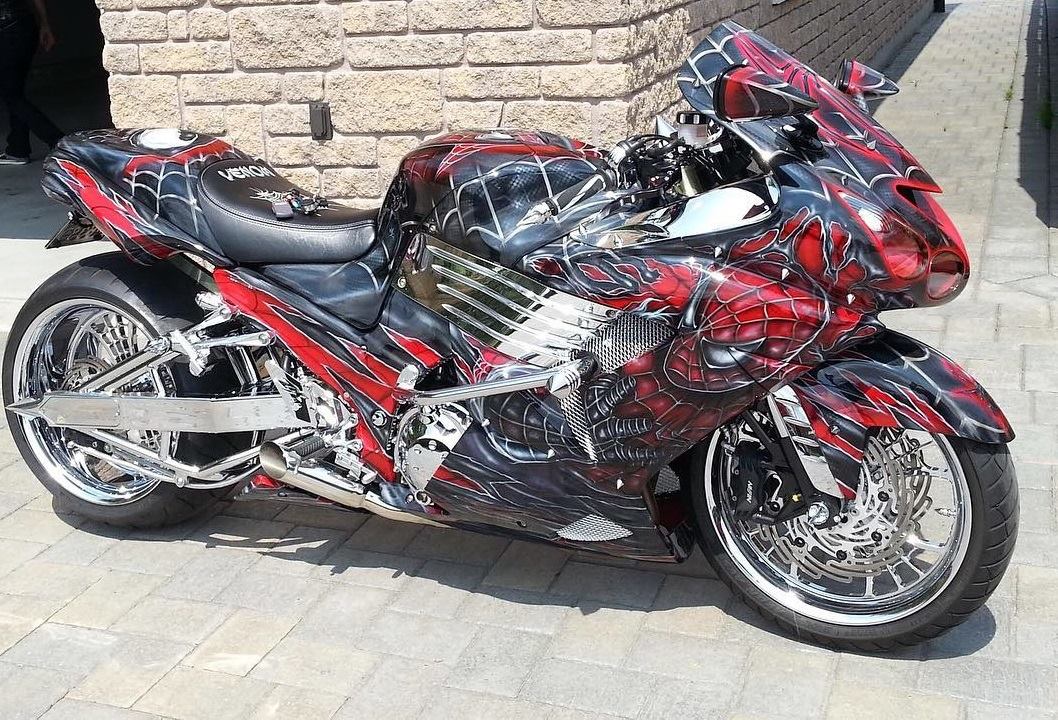 A ZX-14R in tonight's Family Guy 🤣