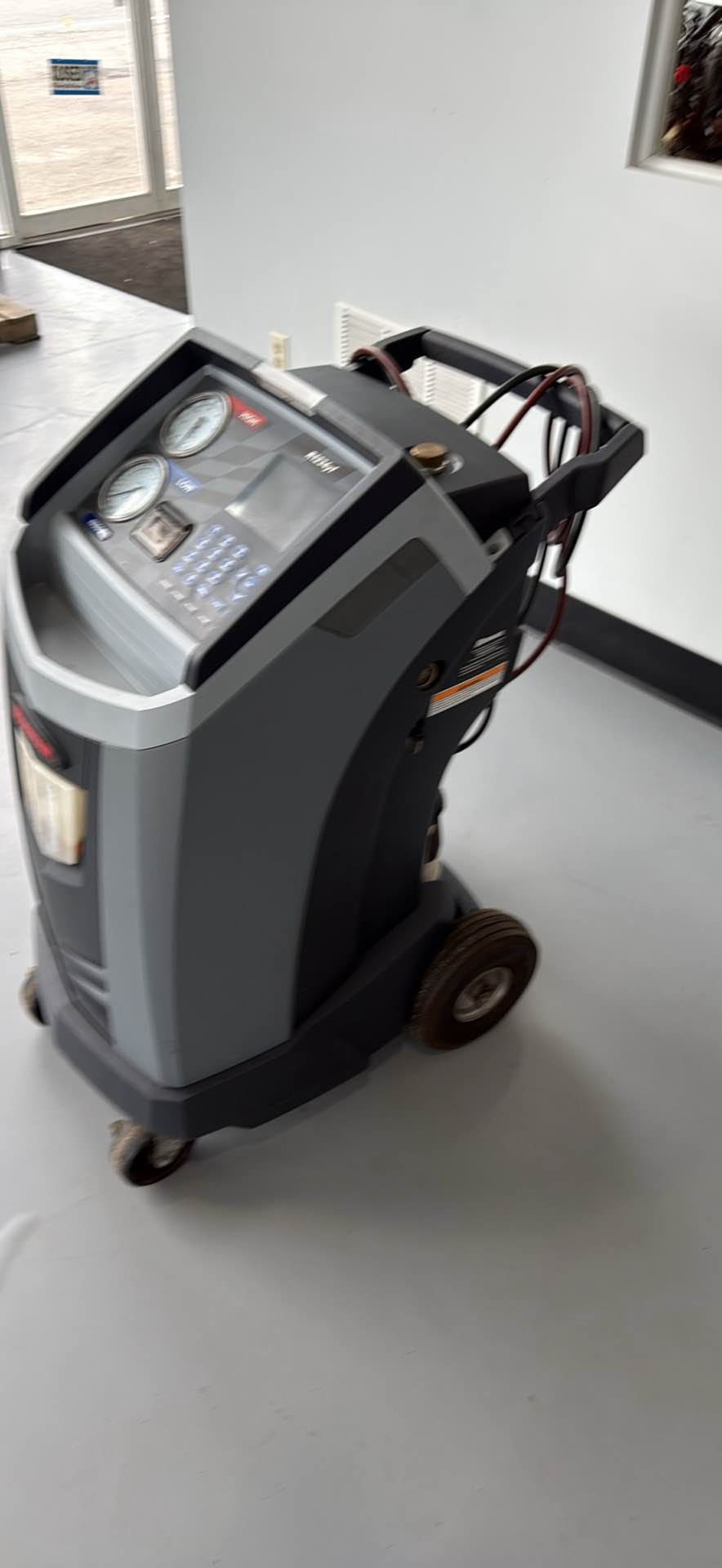 ROBINAIR Model 10500 R1234yf AC Machine - Car Interior Parts - Warren ...