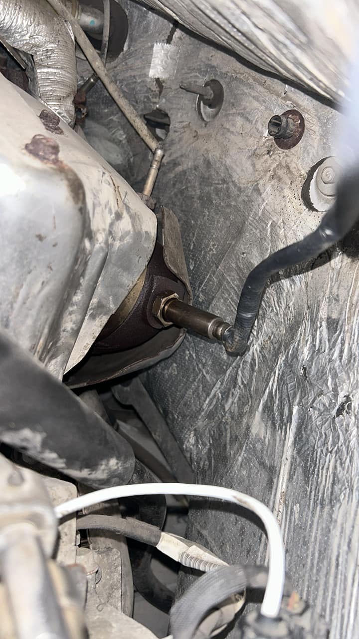 How to access the 65551 knock sensor on a vehicle