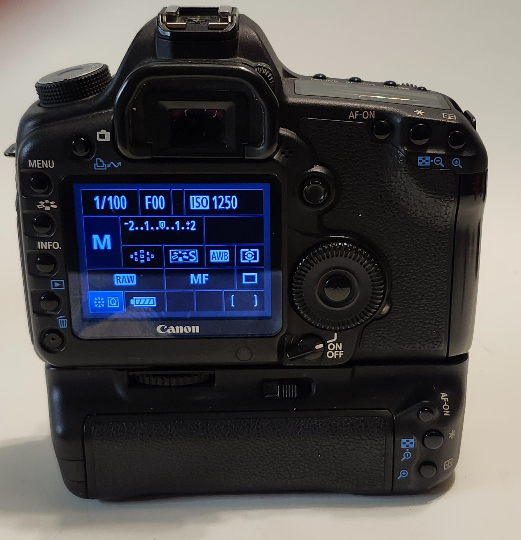Used EOS 5D Mark II 21.1M Digital SLR Camera Body w/BG-E6 Battery Grip ...