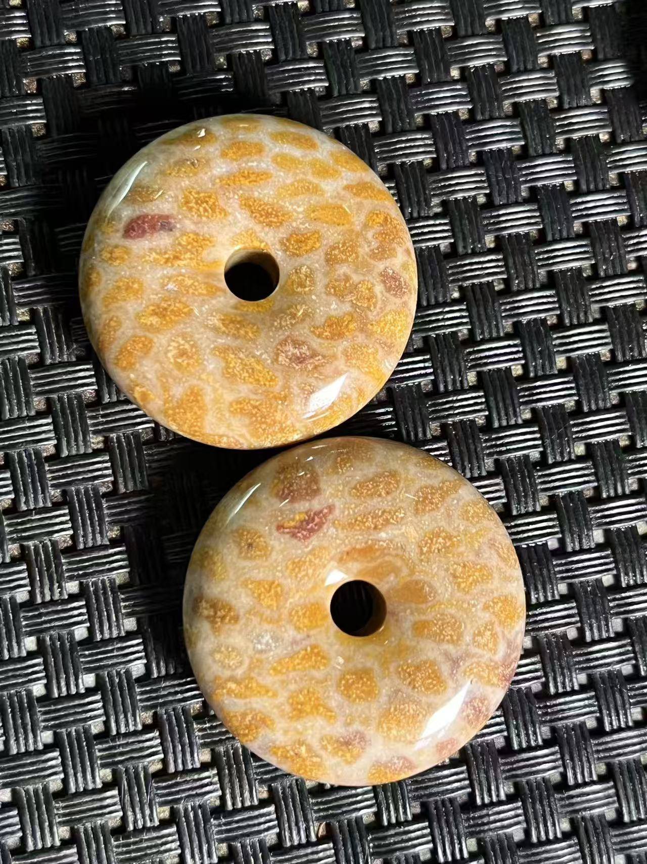 天然珊瑚玉平安扣