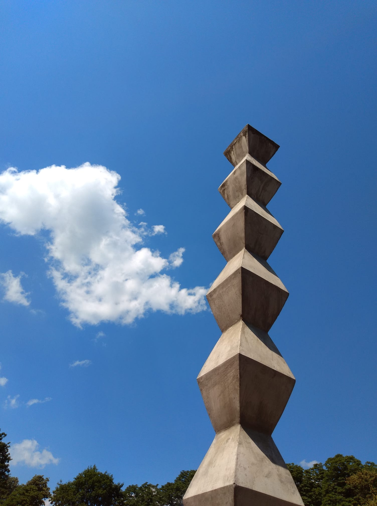 Infinity Column Emblematic... - Living the Nature of Art
