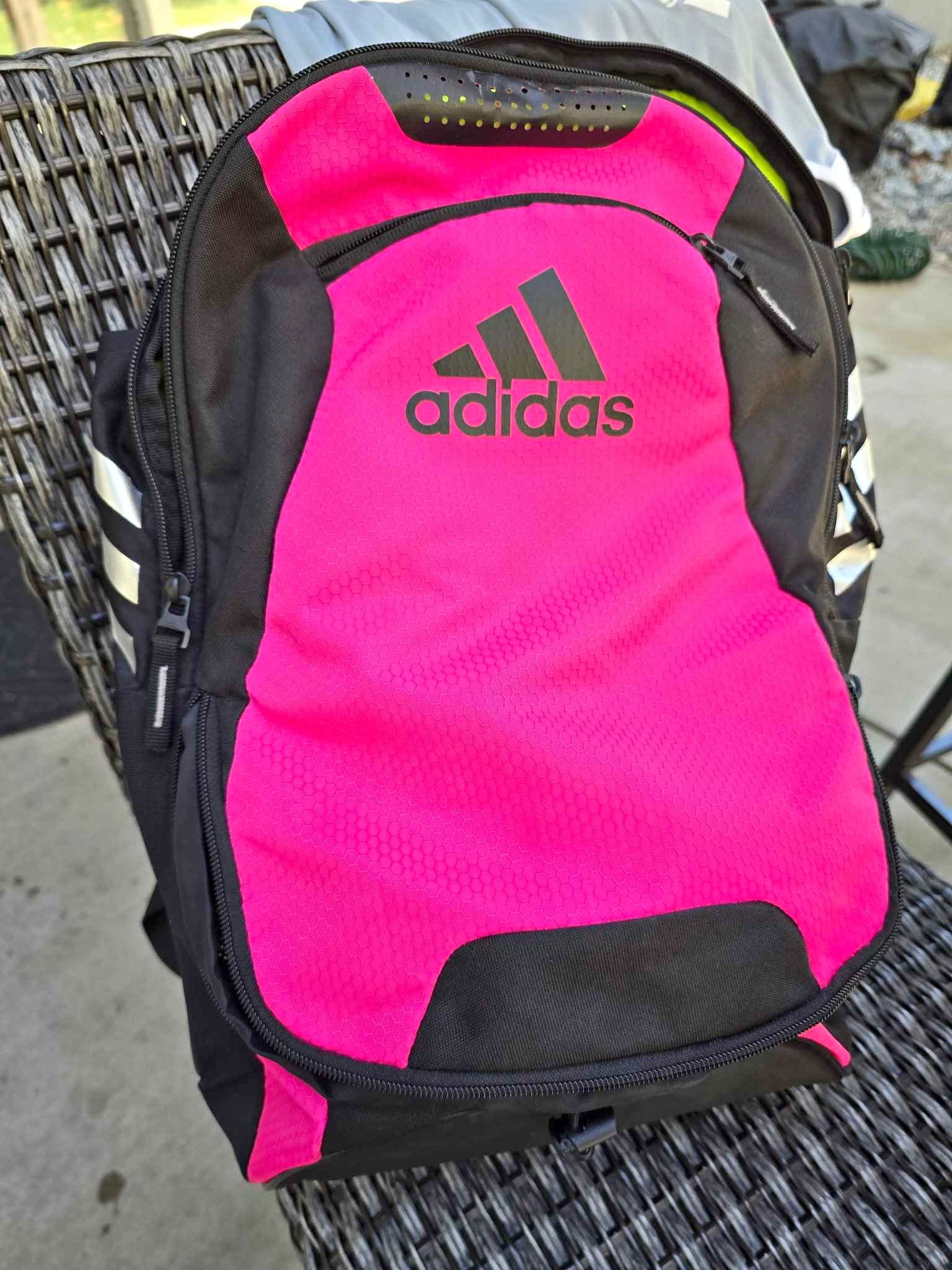 adidas backpack blue red black booksack Nike Unisex Heritage (25L), Black/Black/White, MISC Color:Pastel Petals Lilac Two mesh water bottle Shimano Sedona 1000 Ultralight t shirt designs with a pocket