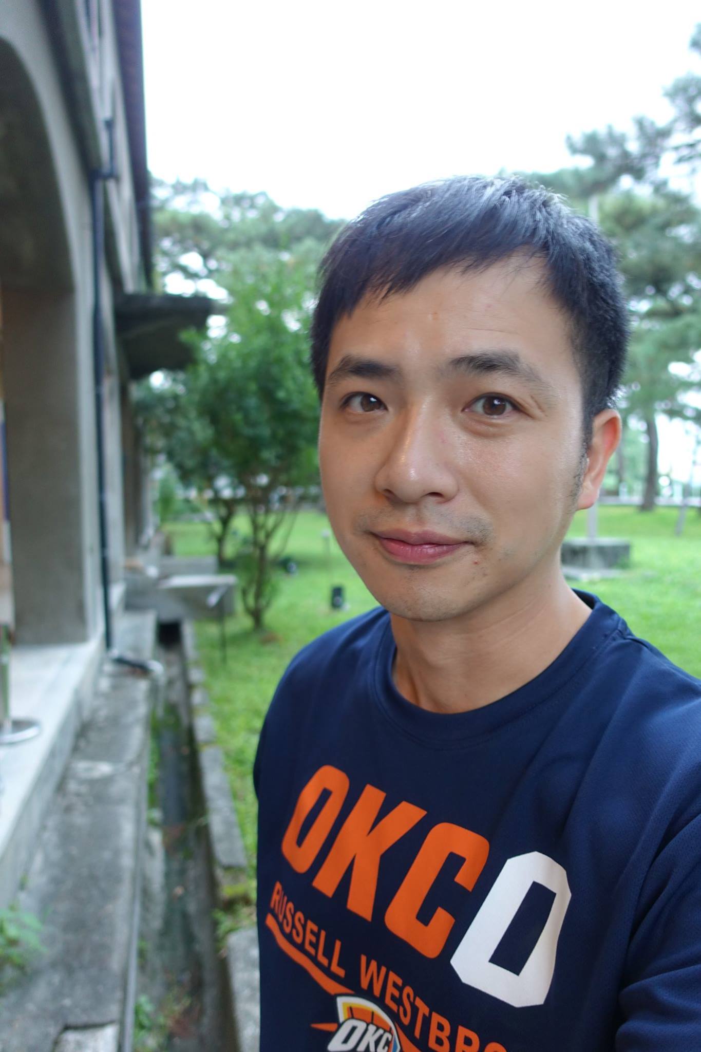 嘿嘿嘿~ 真的在黑夜裏 職人探險隊帶你來體驗 一個池塘就充滿無限的驚喜，這麼療癒了還在給我買舒壓捏捏~ | 陳俊元