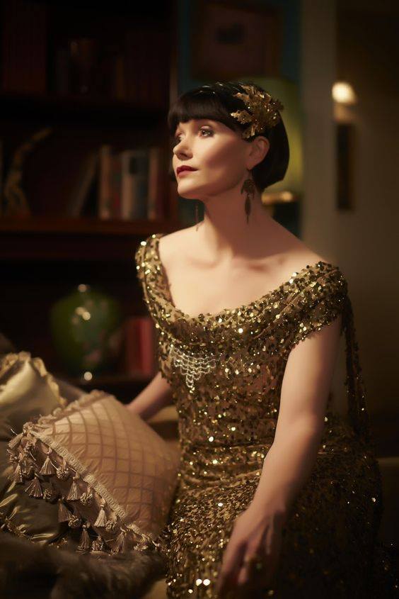 essie davis fish net fress Miss Fisher's Murder Mysteries (TV) 10x8 Photo: Photographs Discover 67 Essie Davis and