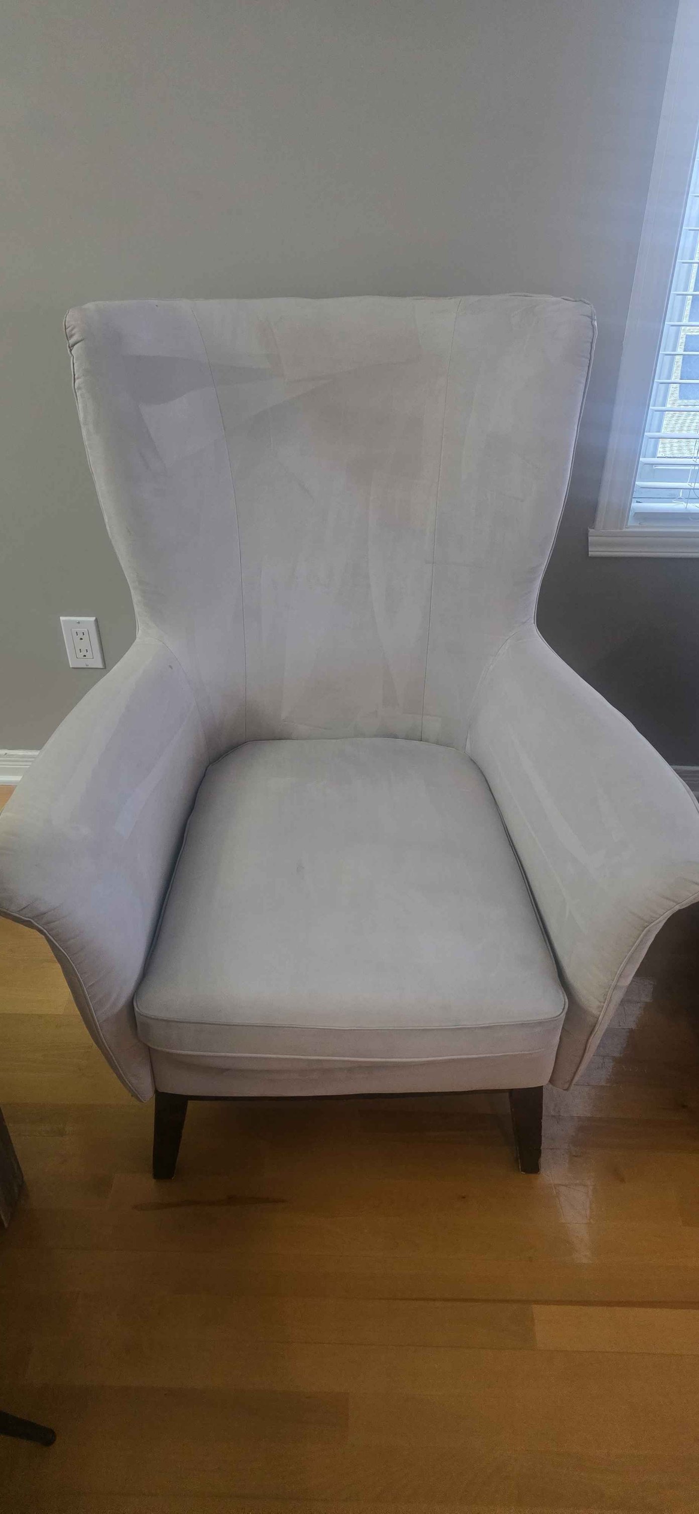 Structube chairs - Sofas, Loveseats & Sectionals - Châteauguay, Quebec ...