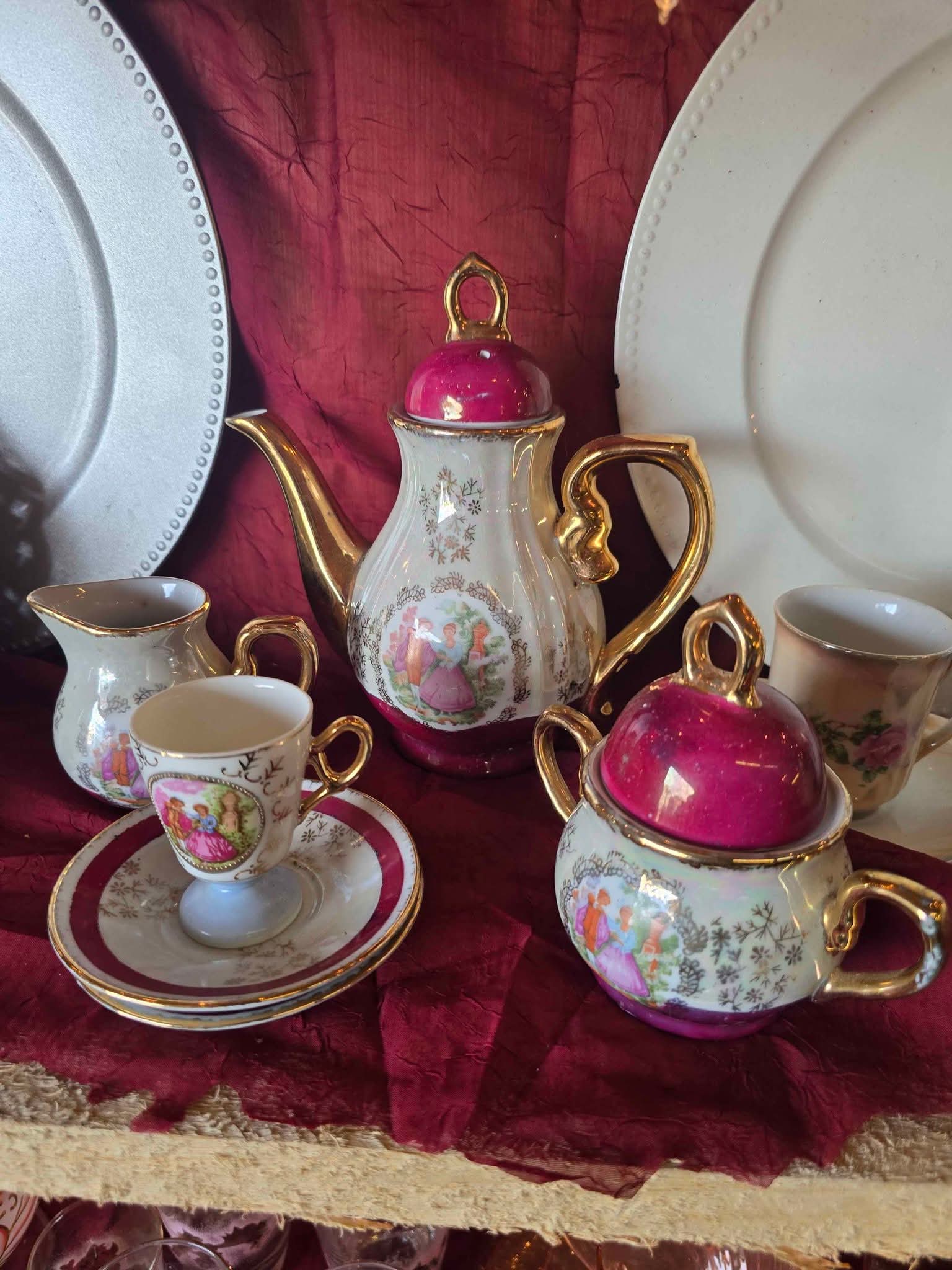 A special collection of James Sadler Ceramic 2 cup sized teapots