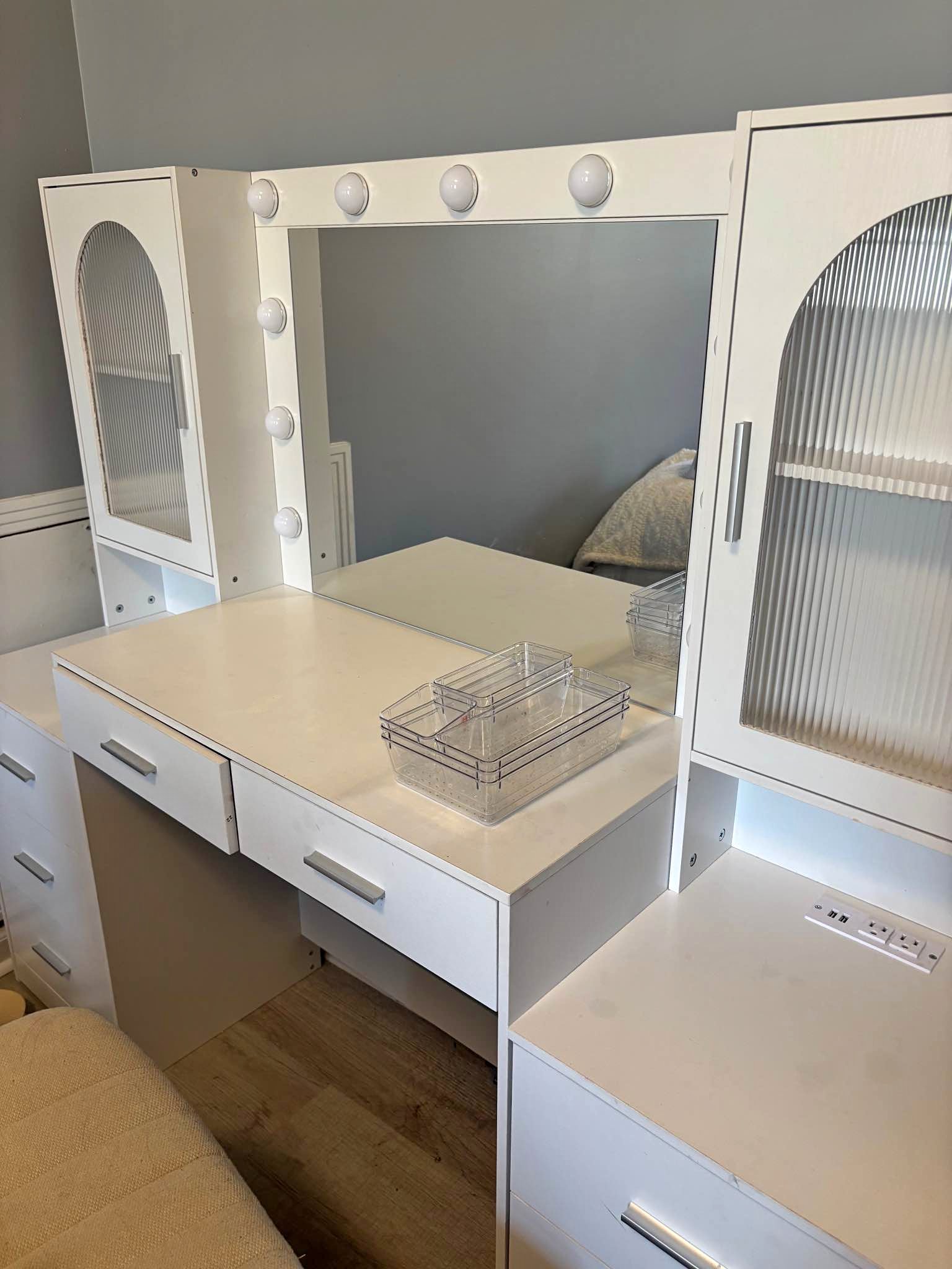 White, Large Vanity - Vanities & Makeup Tables - Nashville, Tennessee ...