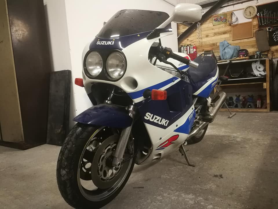 1990 Suzuki GSX-R 1100L - Any Slingshot fans around? #suzuki