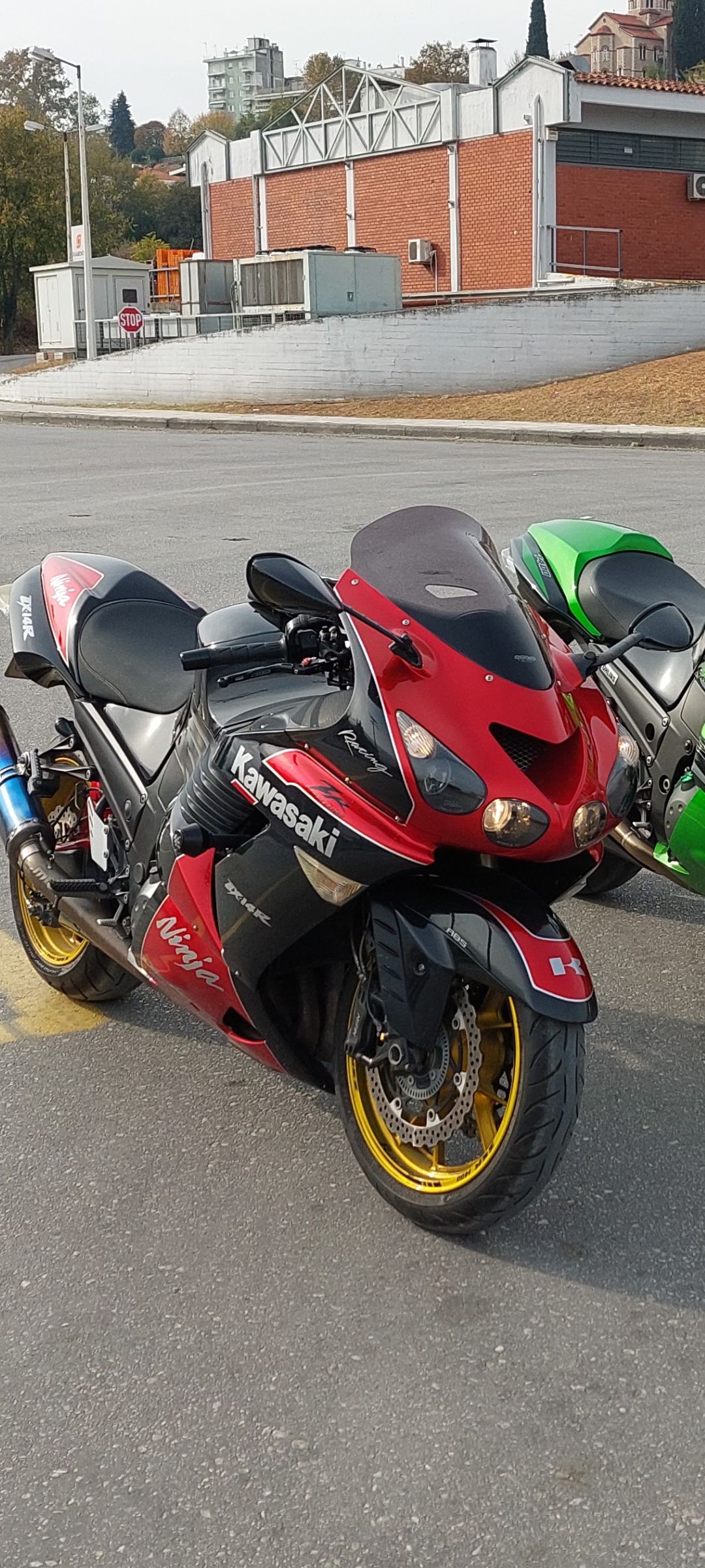 Where all the ZZR's Here my 2013, PS. Gen 2. :D