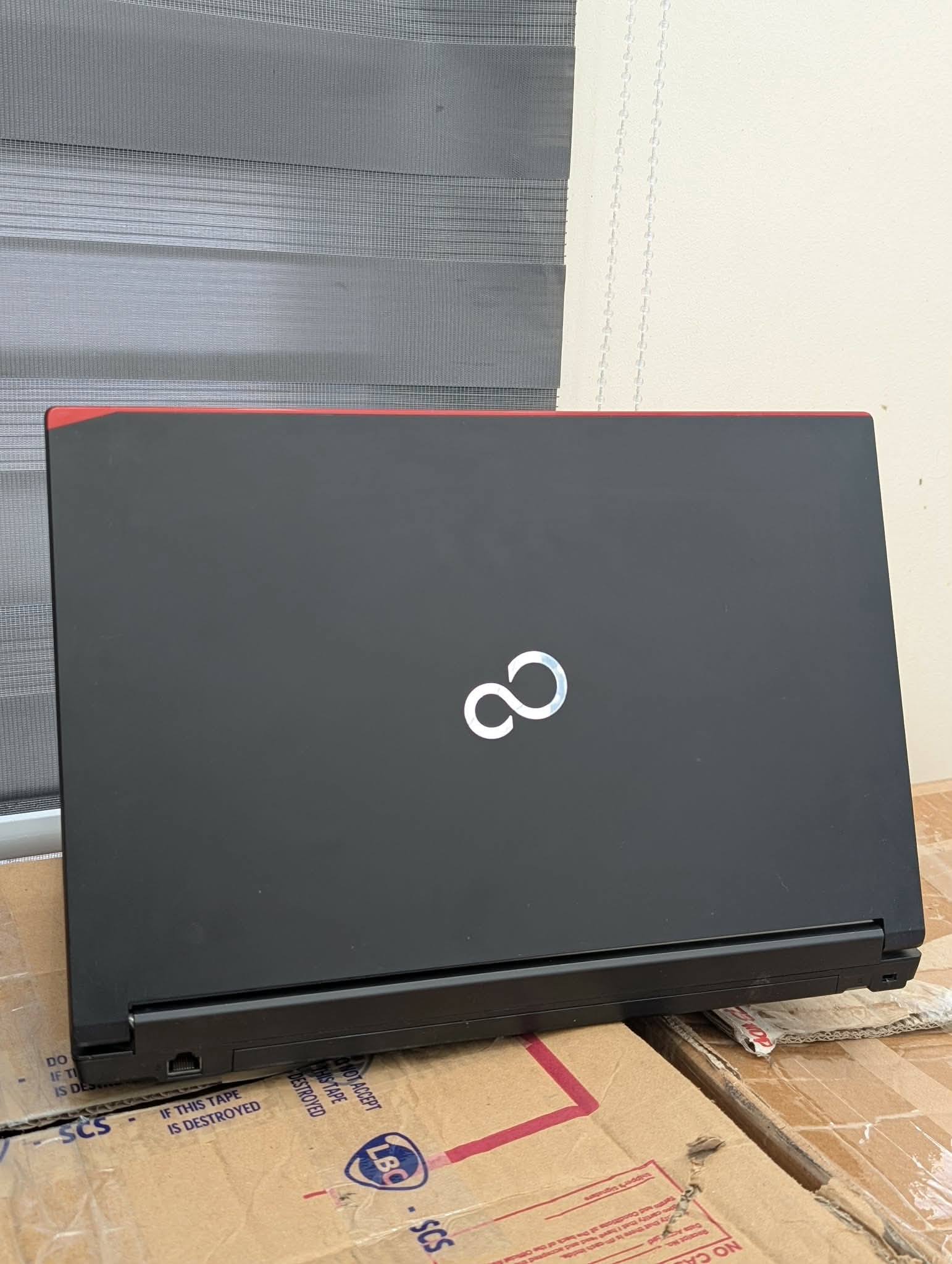 ジャンク LifeBook fmvc13005 futro u9311M The Fujitsu FUTRO U9311M is an ultra-slim, lightweight 13.3-inch