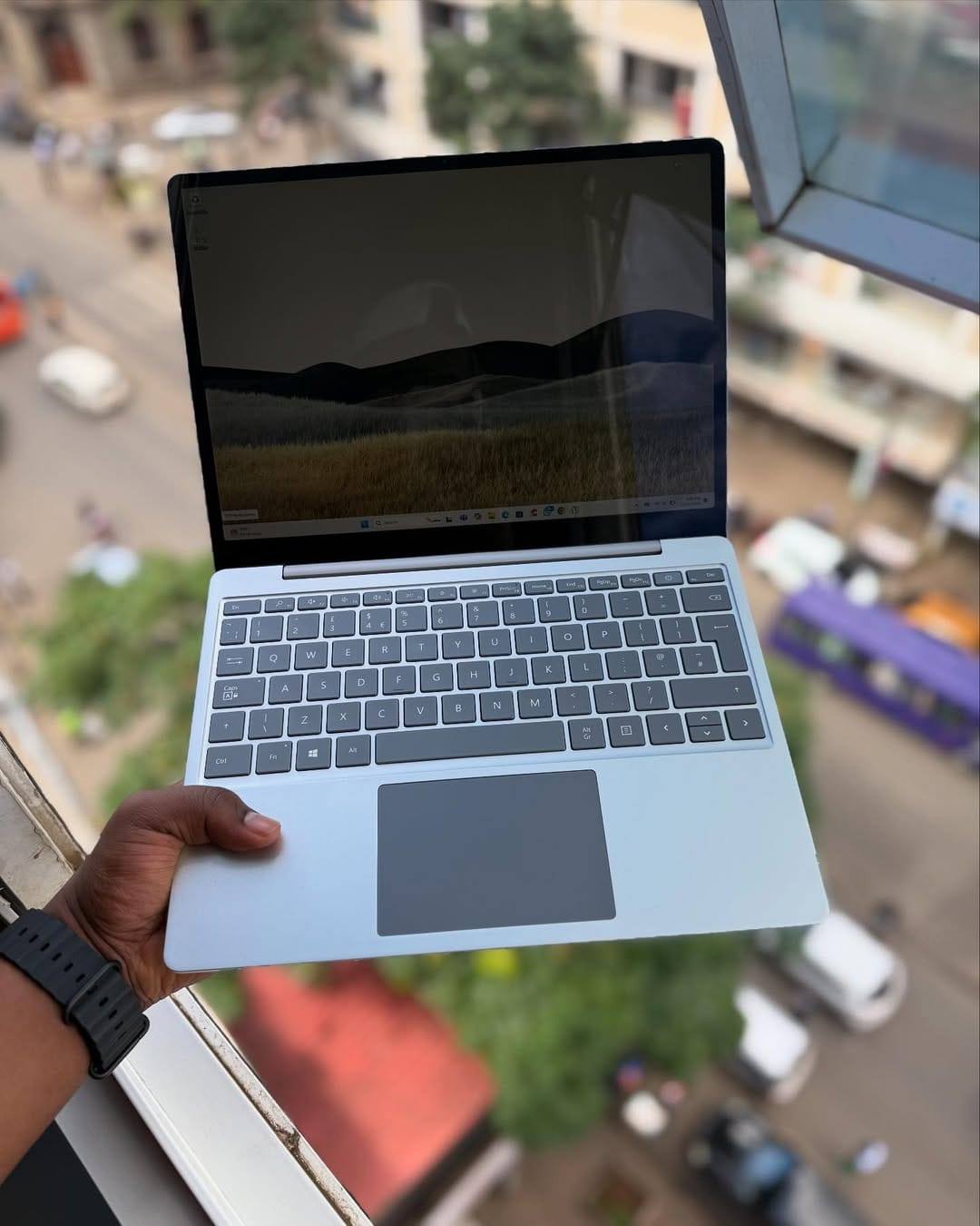 Microsoft Surface Pro 8 13