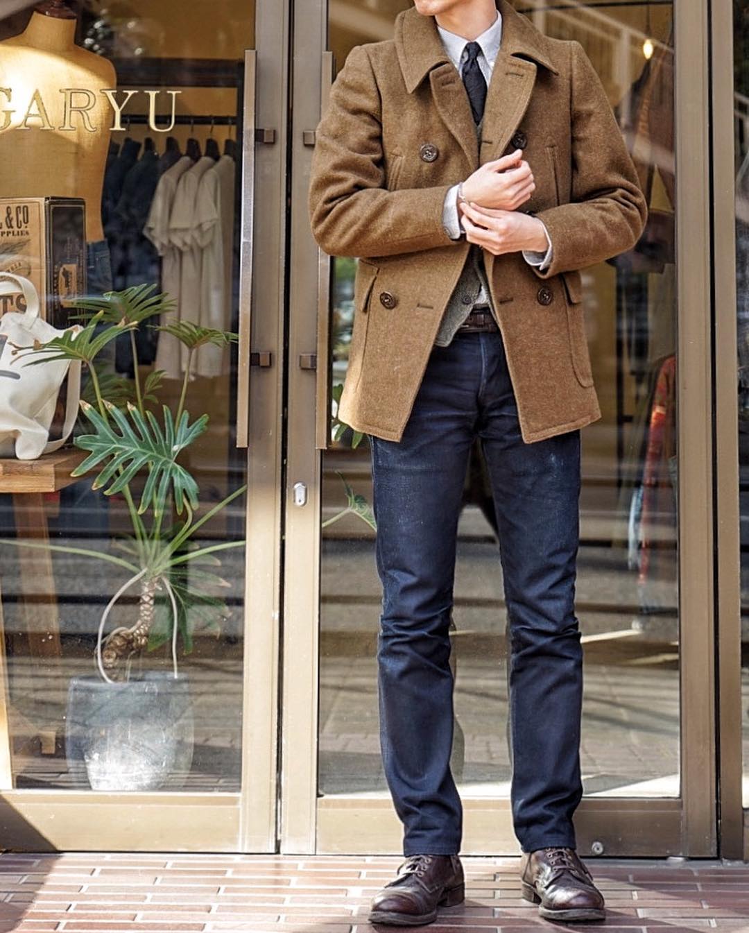 RRL Lewis Wool Twill Pea Coat. . 1900年代初頭にアメリカ海軍が着用