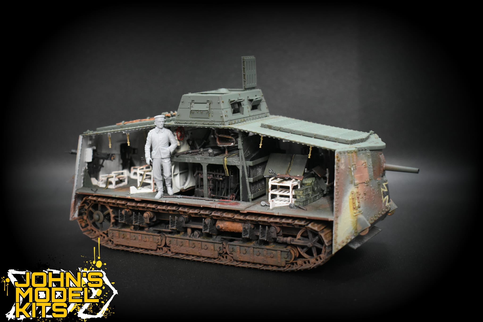Painting 1:35 scale German A7V model with Master Box figures