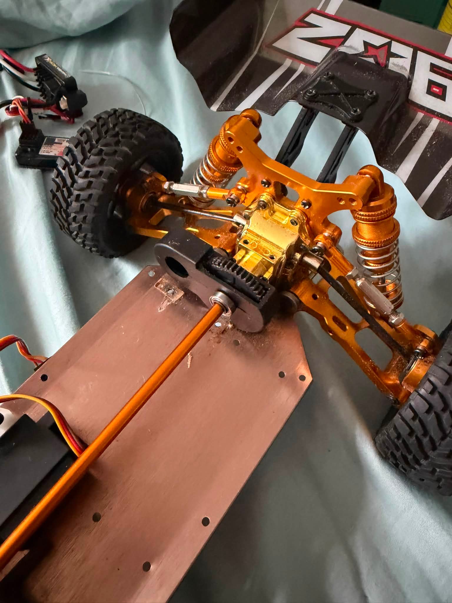 Identifying a 1/16 scale 4x4 RC buggy with Z-6 PERFORMANCE body