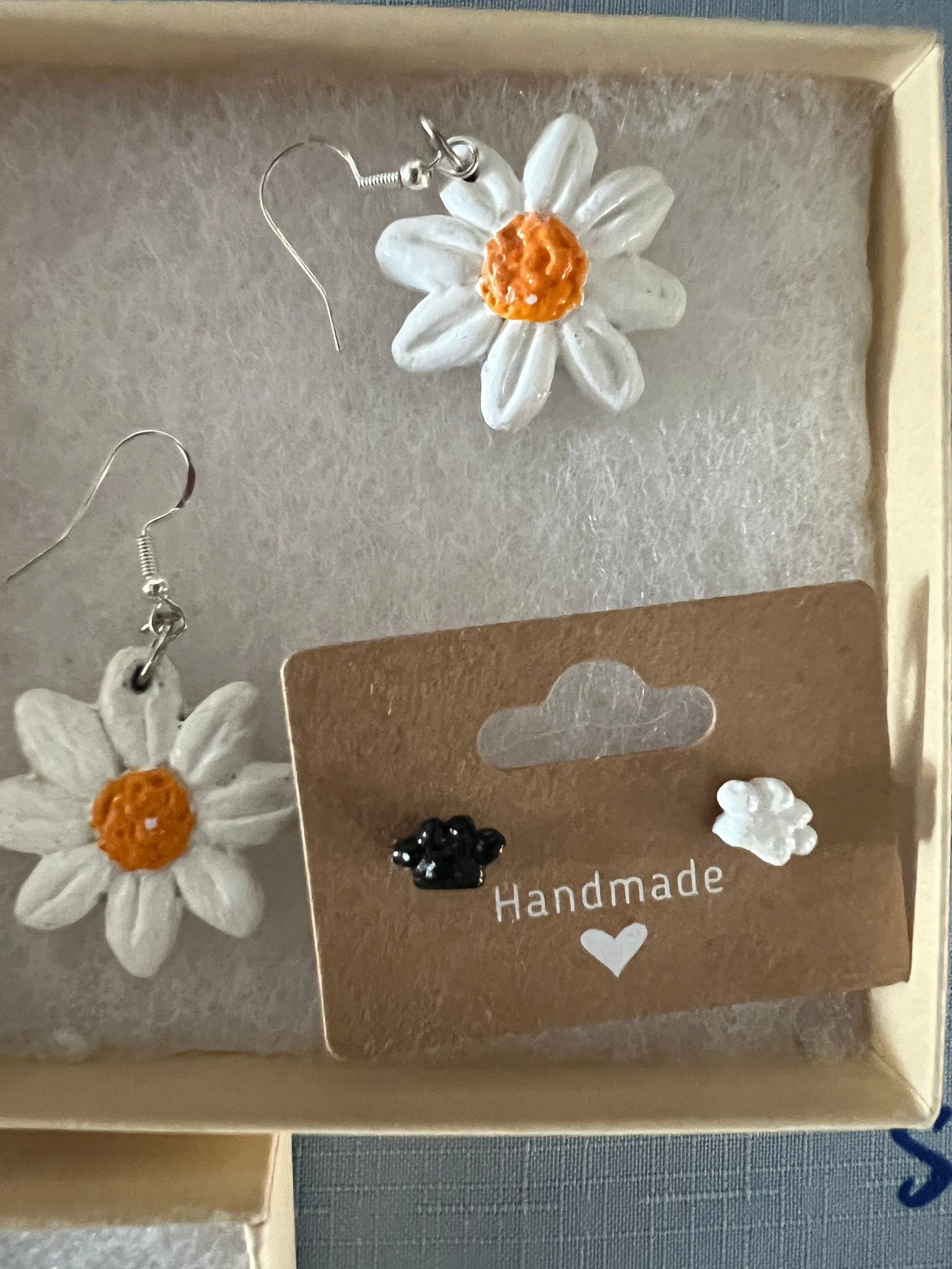 Sabrina Carpenter inspires handmade Grammy earrings