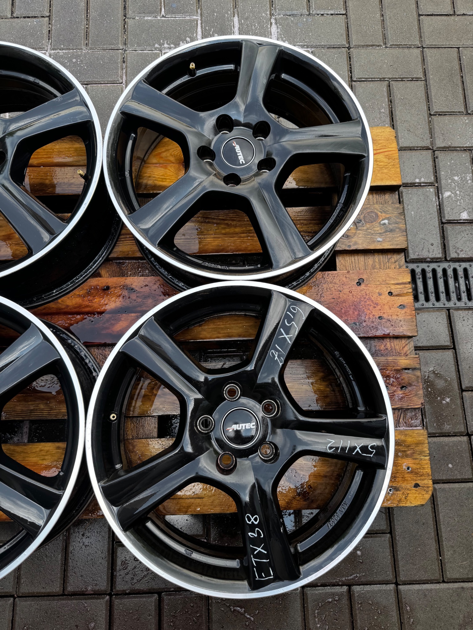 Alu kola, disky r17 5x112 Autec Black Polished - Car Wheels, Tires ...