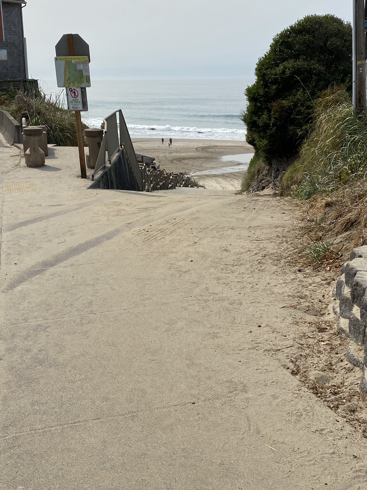 fyi. 18th street, beach access, is open.