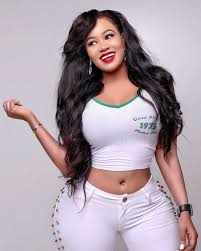 Vera Sidika - 💕Lovely weekend sweethearts 💕 I've Got something ...