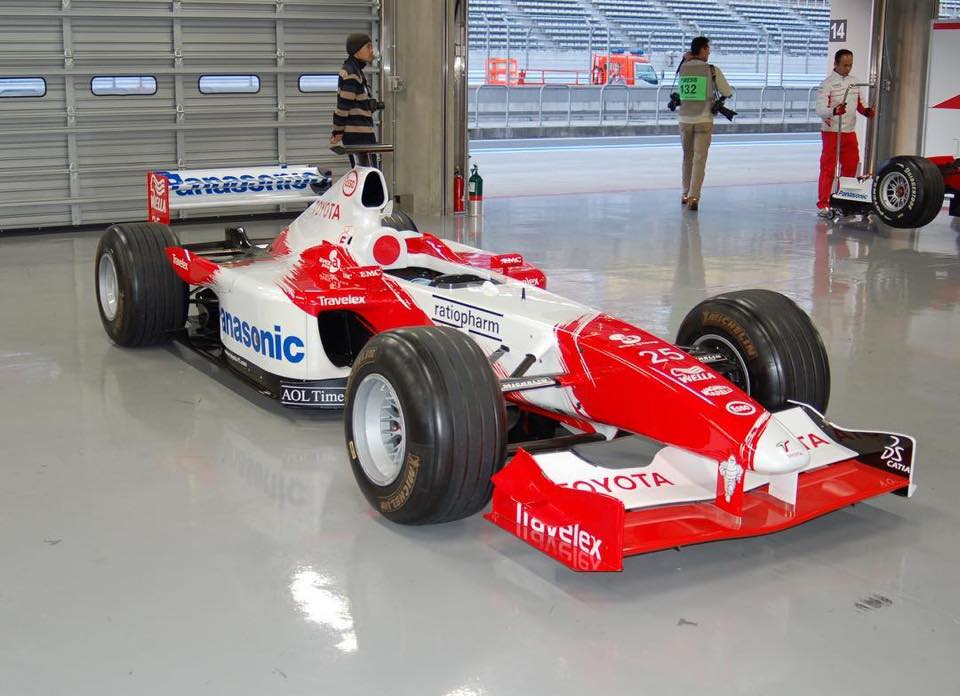 Well I miss a Japanese Formula One car!!! 2002 F1 TOYOTA TF102 at