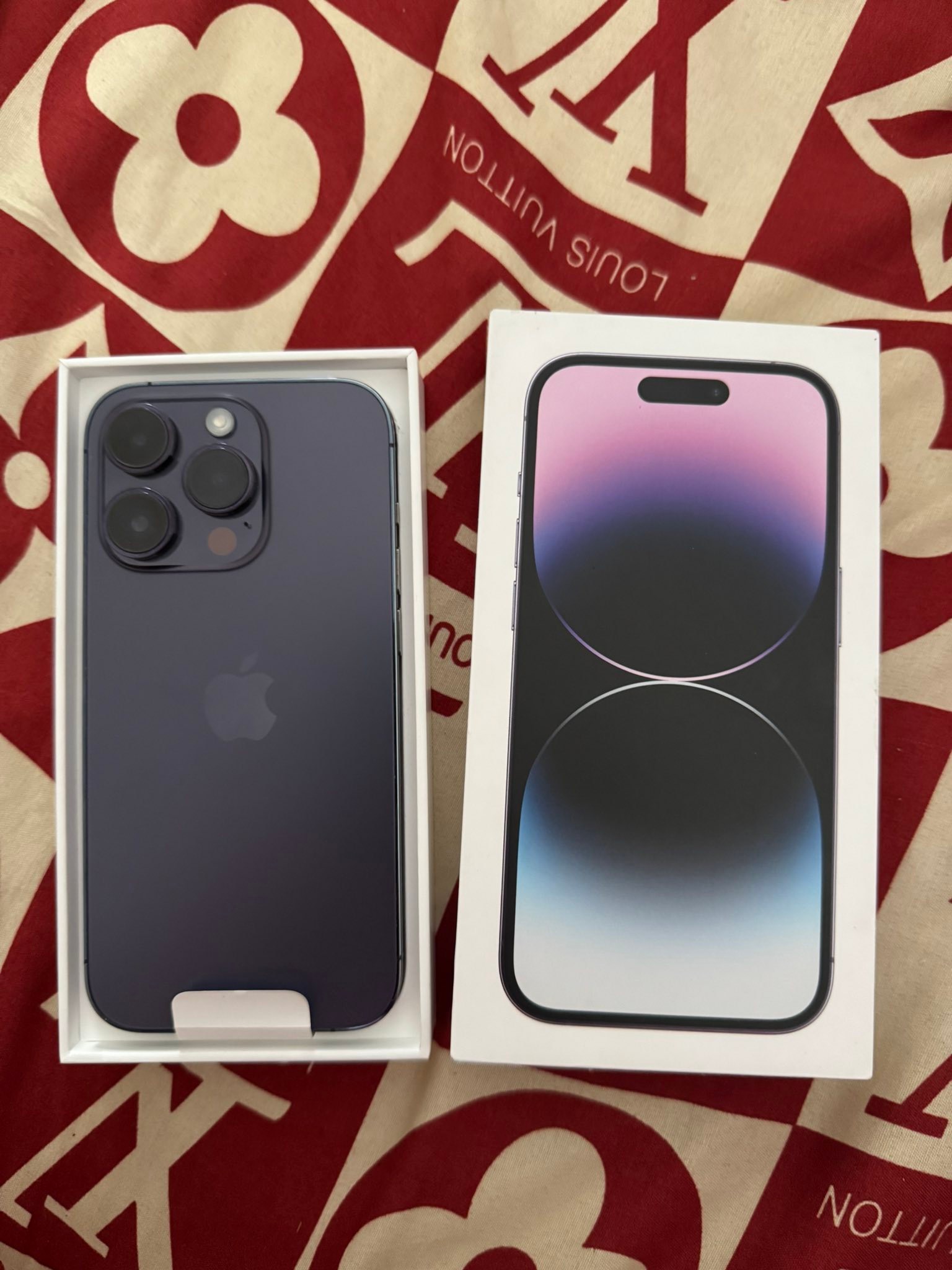 RUSH SALE! (iPhone 14 Pro)