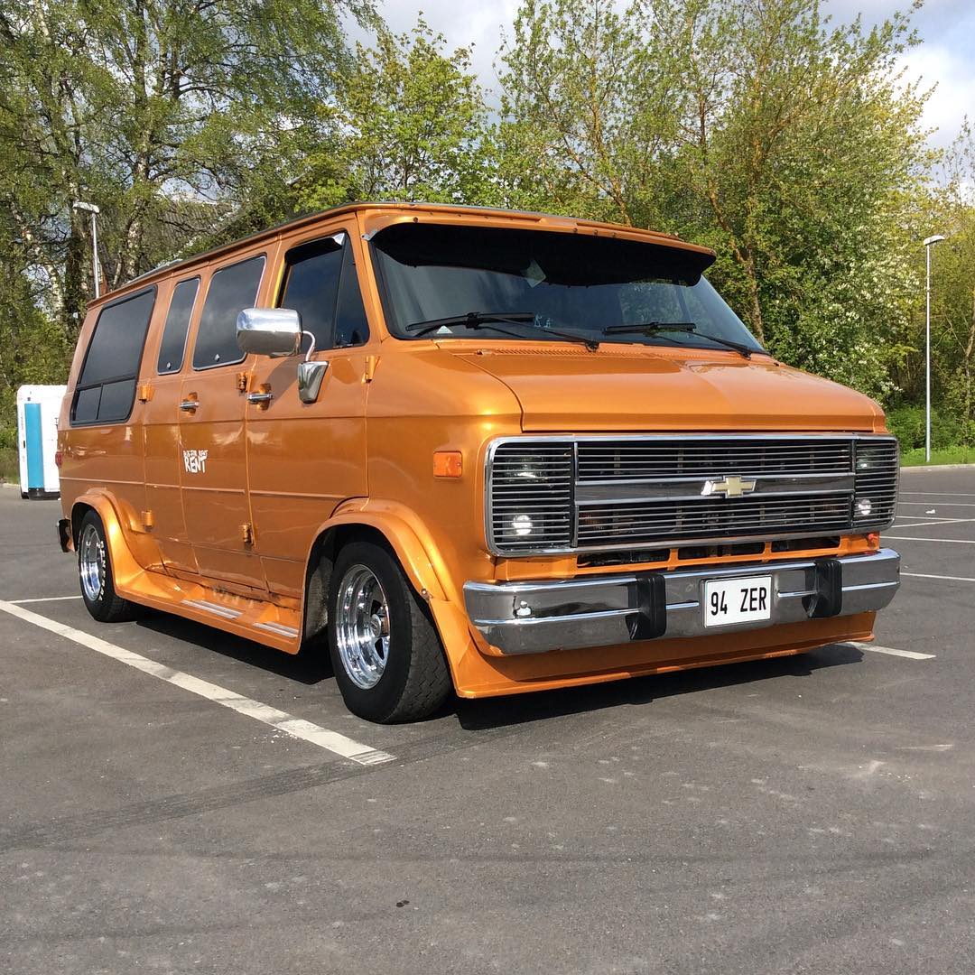 CSG Customs - Who remembers my first bigger build? Bagged...