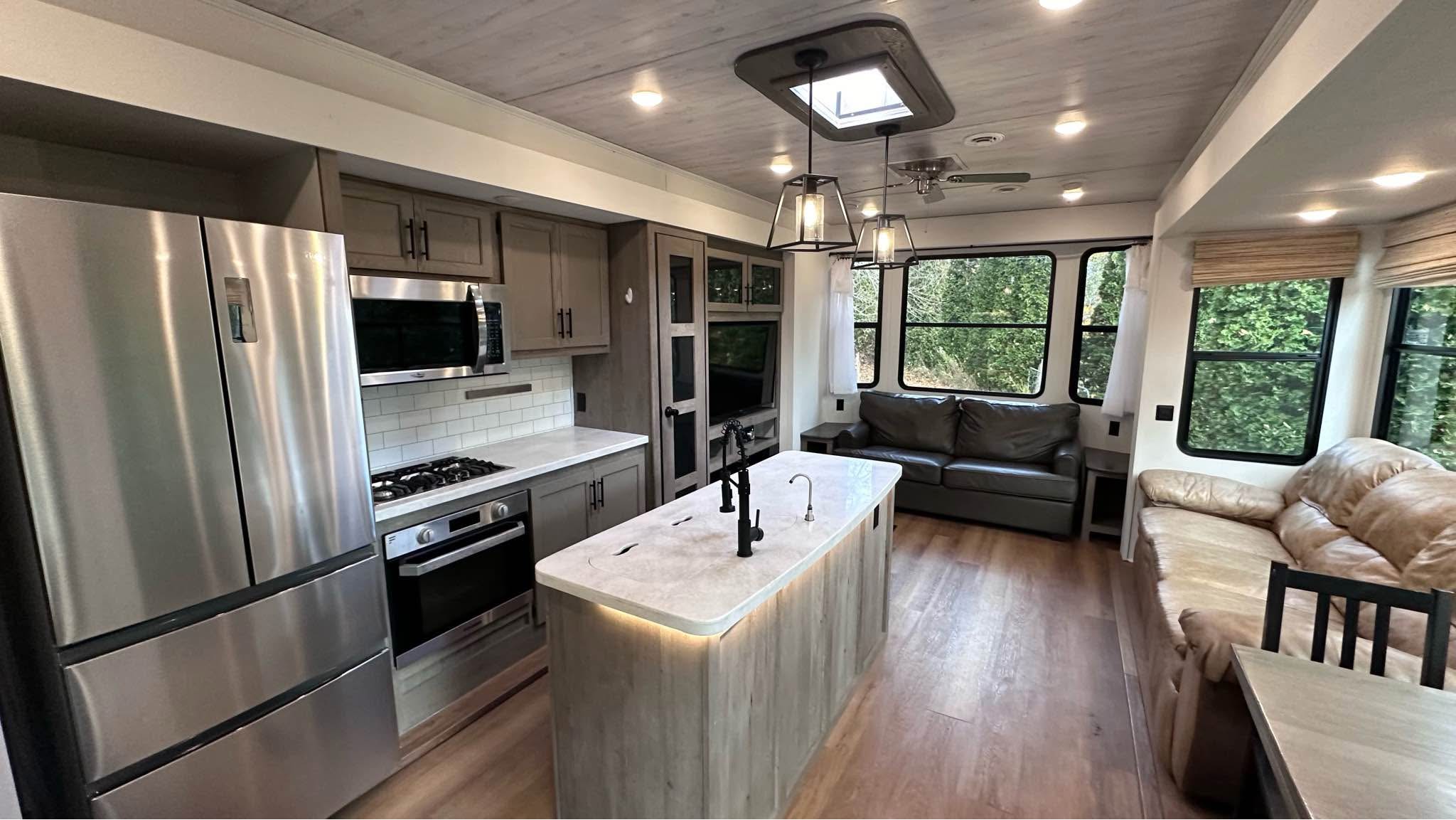 2021 Residence 40/Loft RE4 Camper Park Model - RVs & Campers - Athens ...