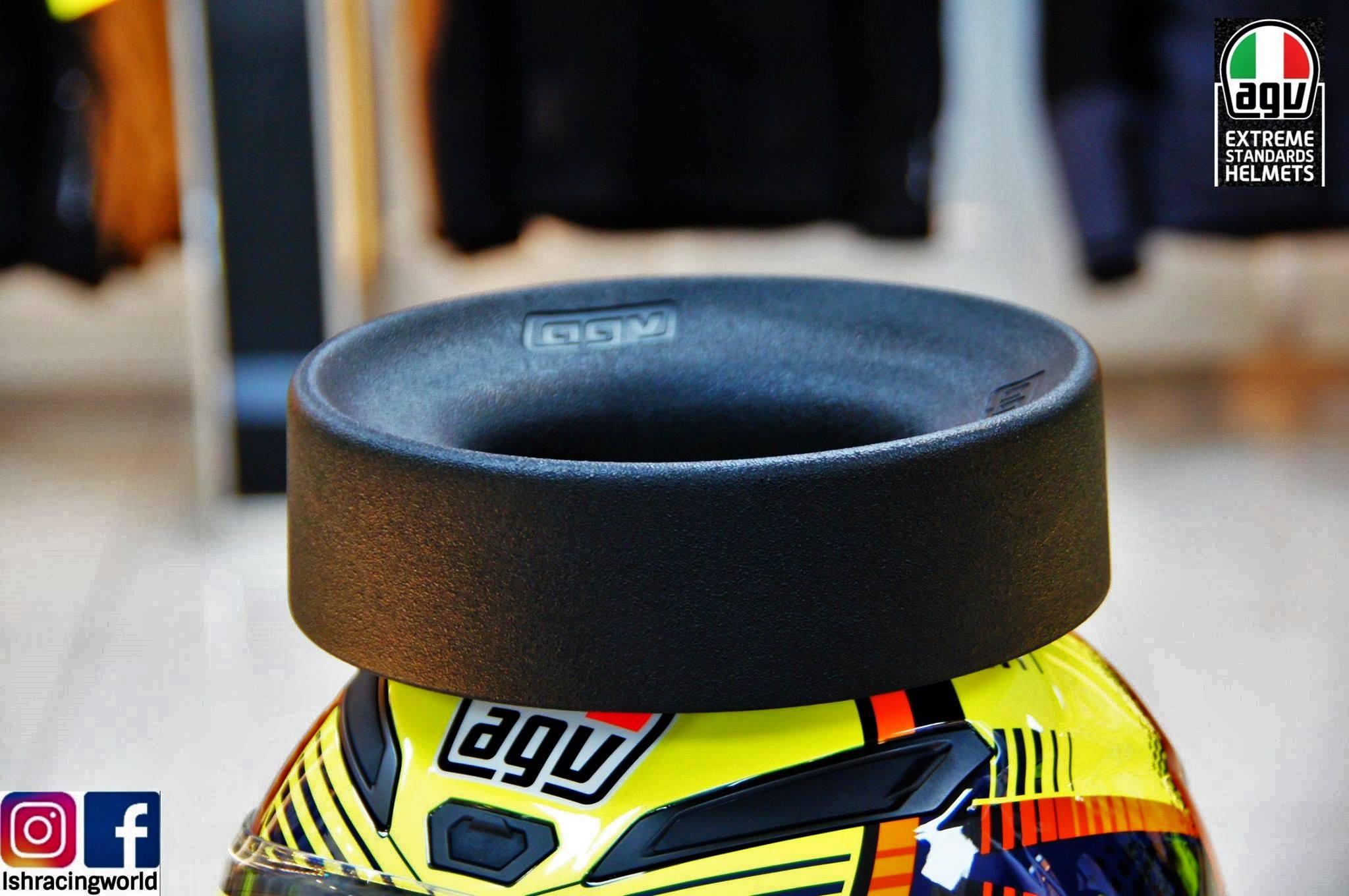 agv helmet stand The premium interior and air vents ensure uncompromising comfort Euro Motards Helmet Rack Display