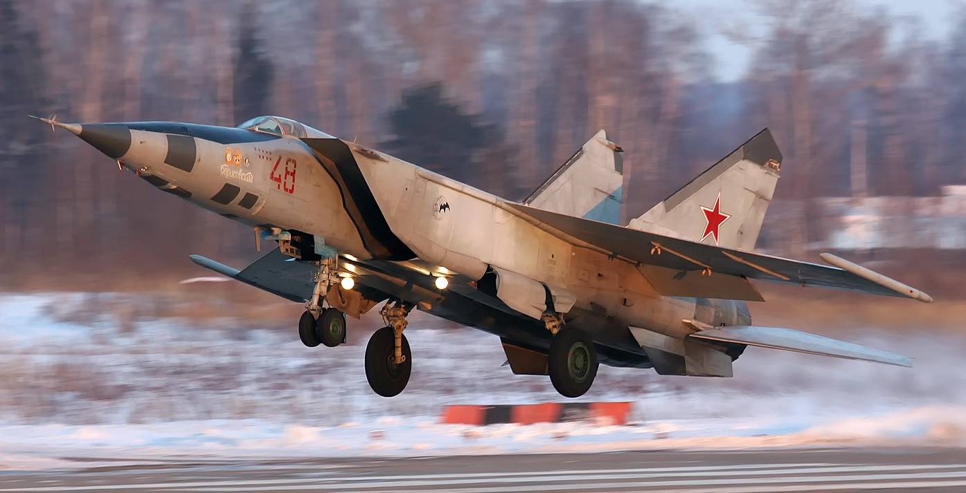 النسخة الاستطلاعية من الاسطورة MIG-25 .. كانت عصية على الاسقاط رغم ...
