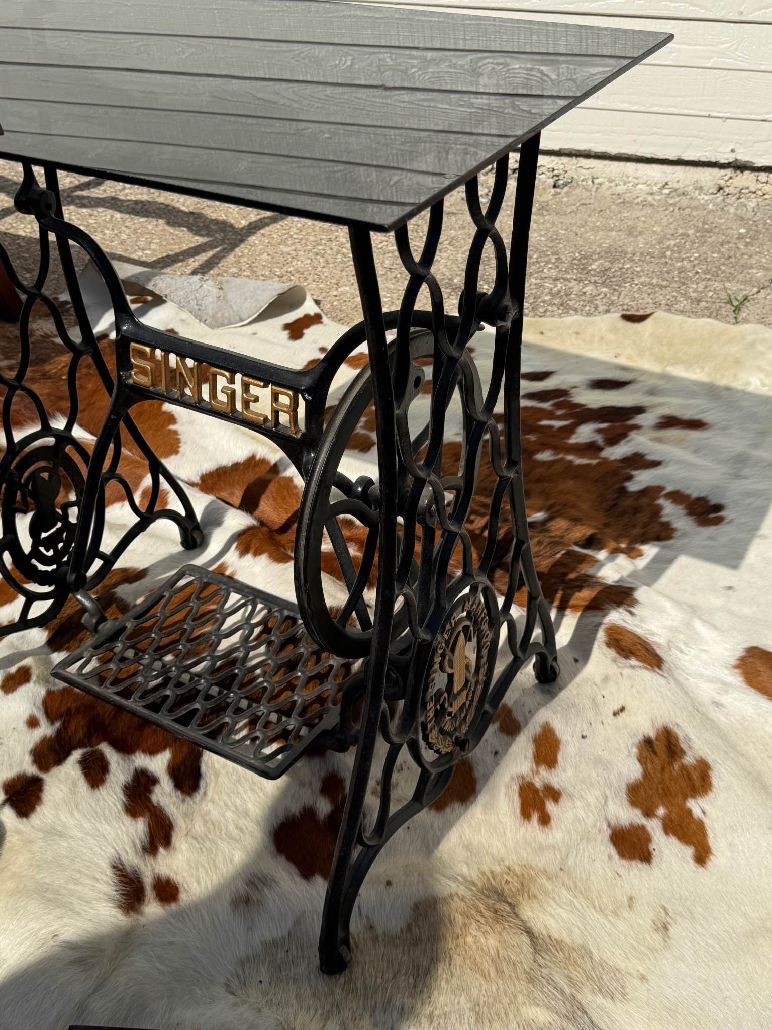 Vintage Singer Treadle Table – Cast Iron Sewing Machine Base w/ Glass ...