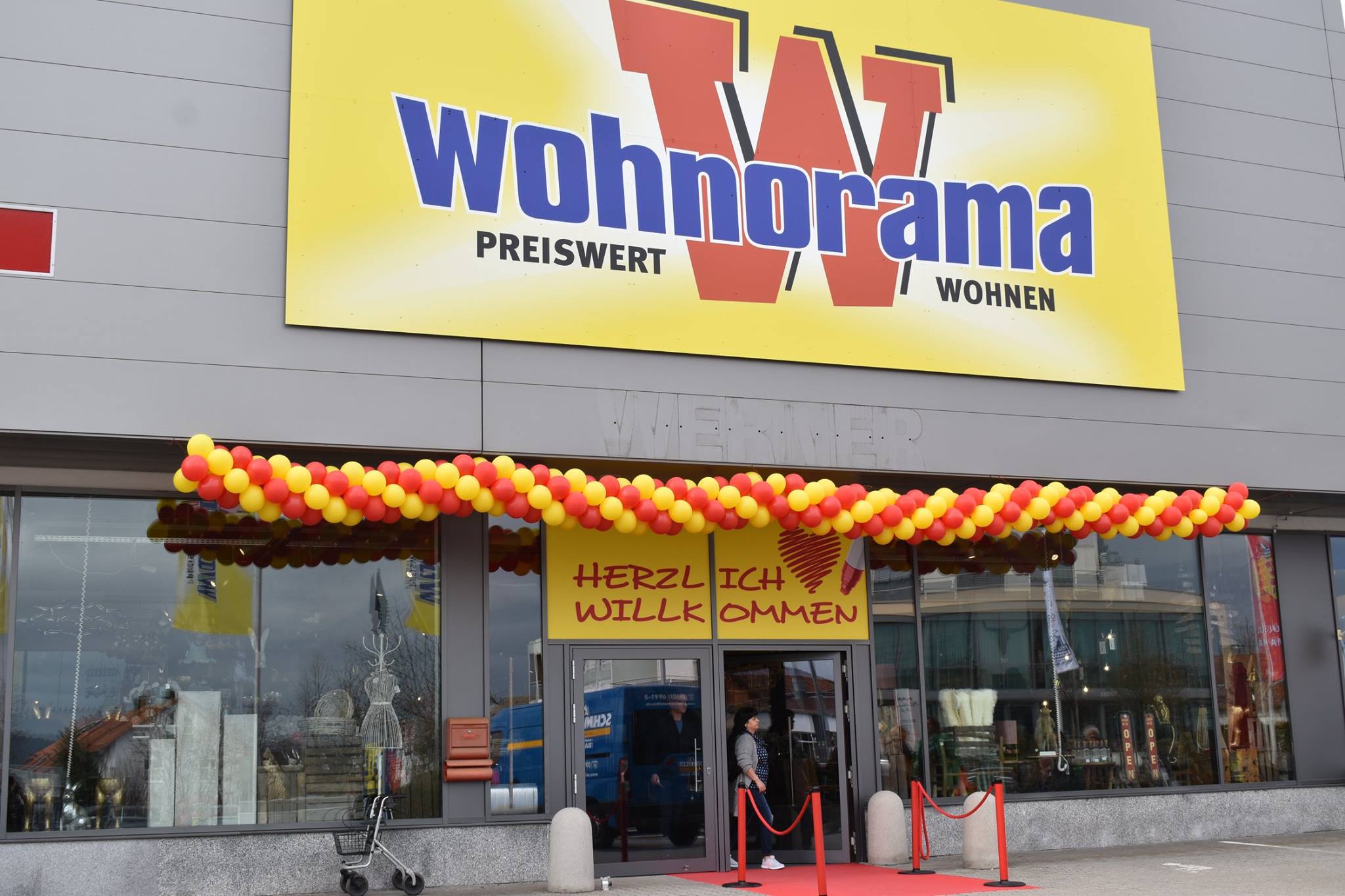 Neueröffnung Wohnorama Neumarkt. Seit Donnerstag 28. März hat das Möbelhaus in Neumarkt geöffnet