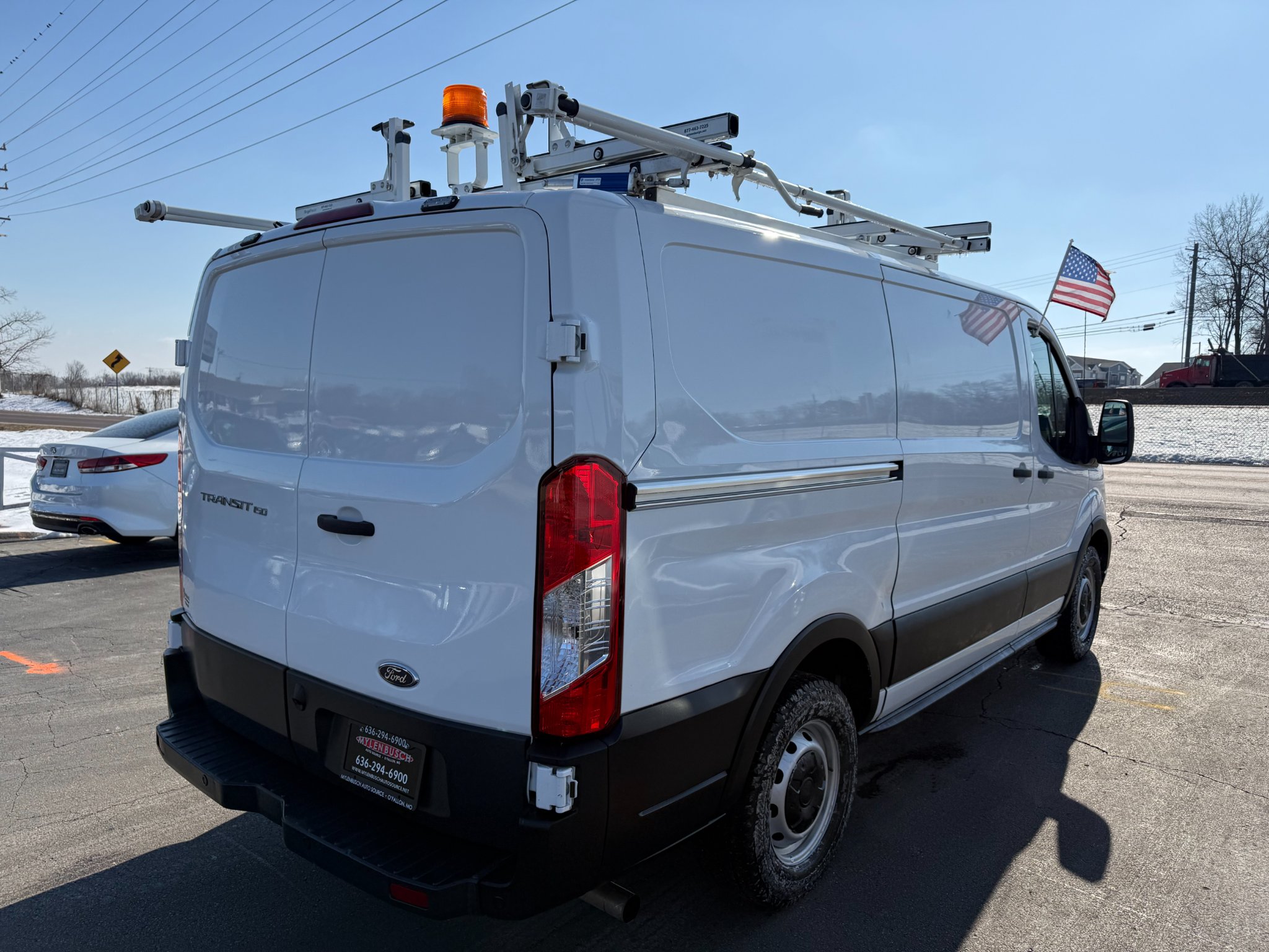 2023 Ford TRANSIT T150 ONLY 21K MILES, BULK HEAD, LADDER RACKS AND ...