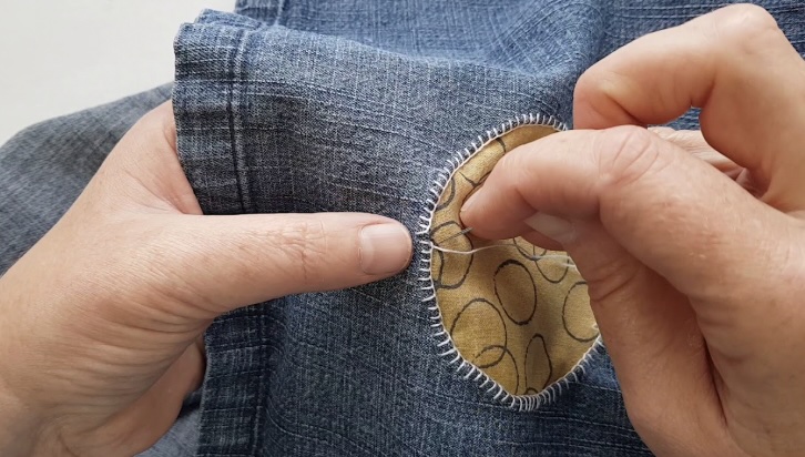 Simple Visible Mending: Hand sew a patchtch