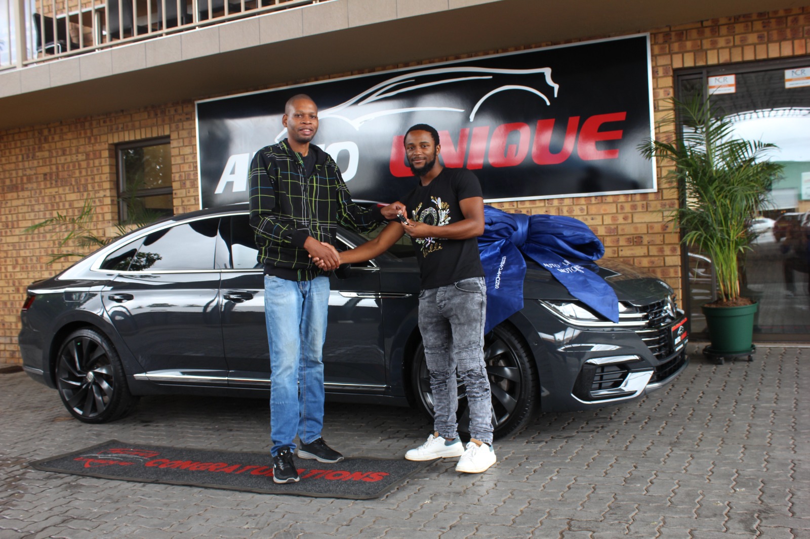 Auto Unique SA - Congratulations to another happy...