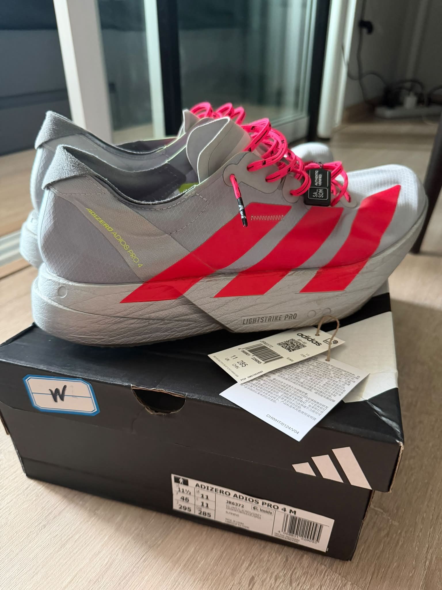Adizero adios pro4 Size 37123cm 2890บาท สภาพสวยไม่มีตำหนิครับ