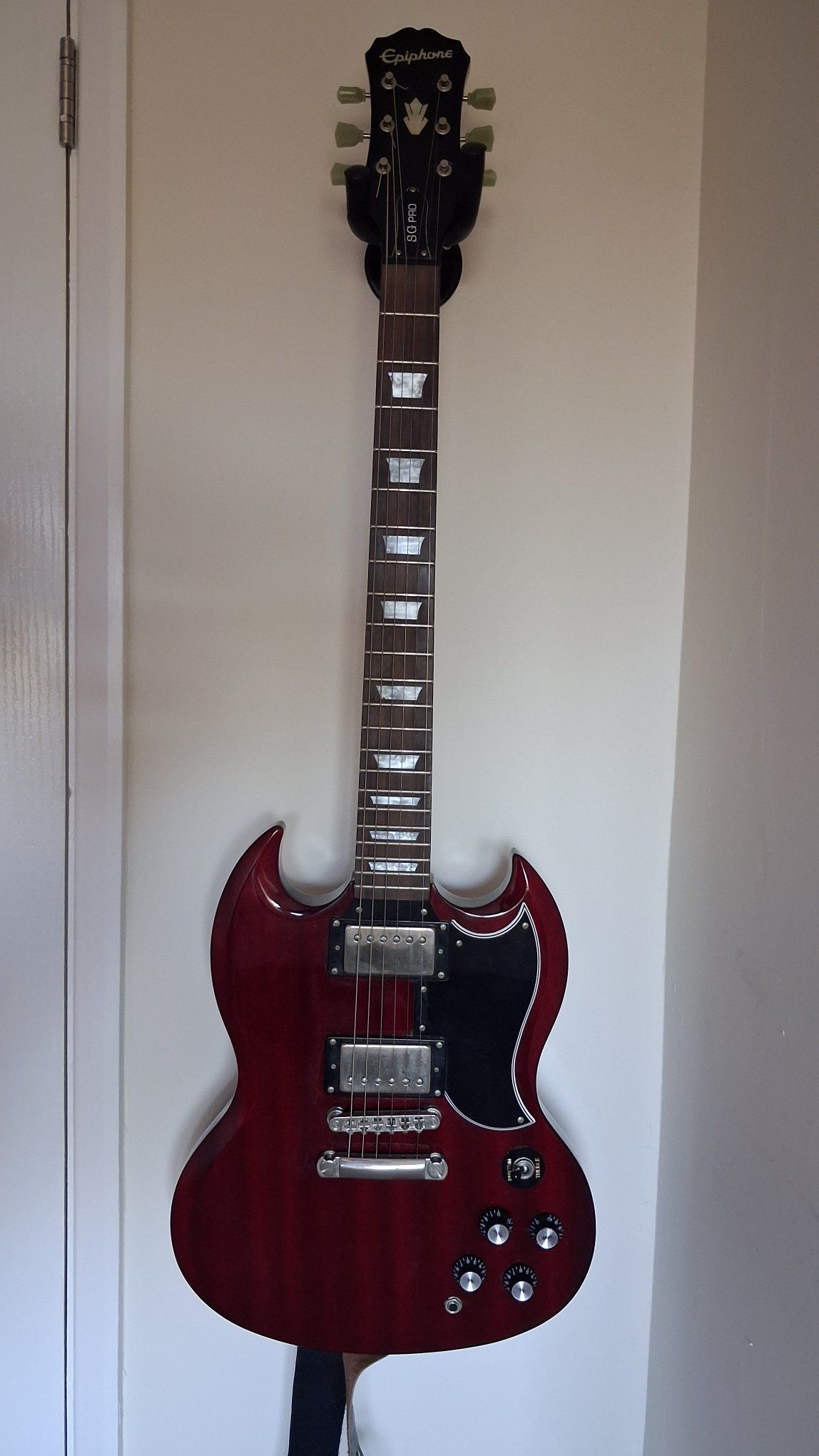 Can I wire Dimarzio and Seymour Duncan humbuckers in Epiphone SG G