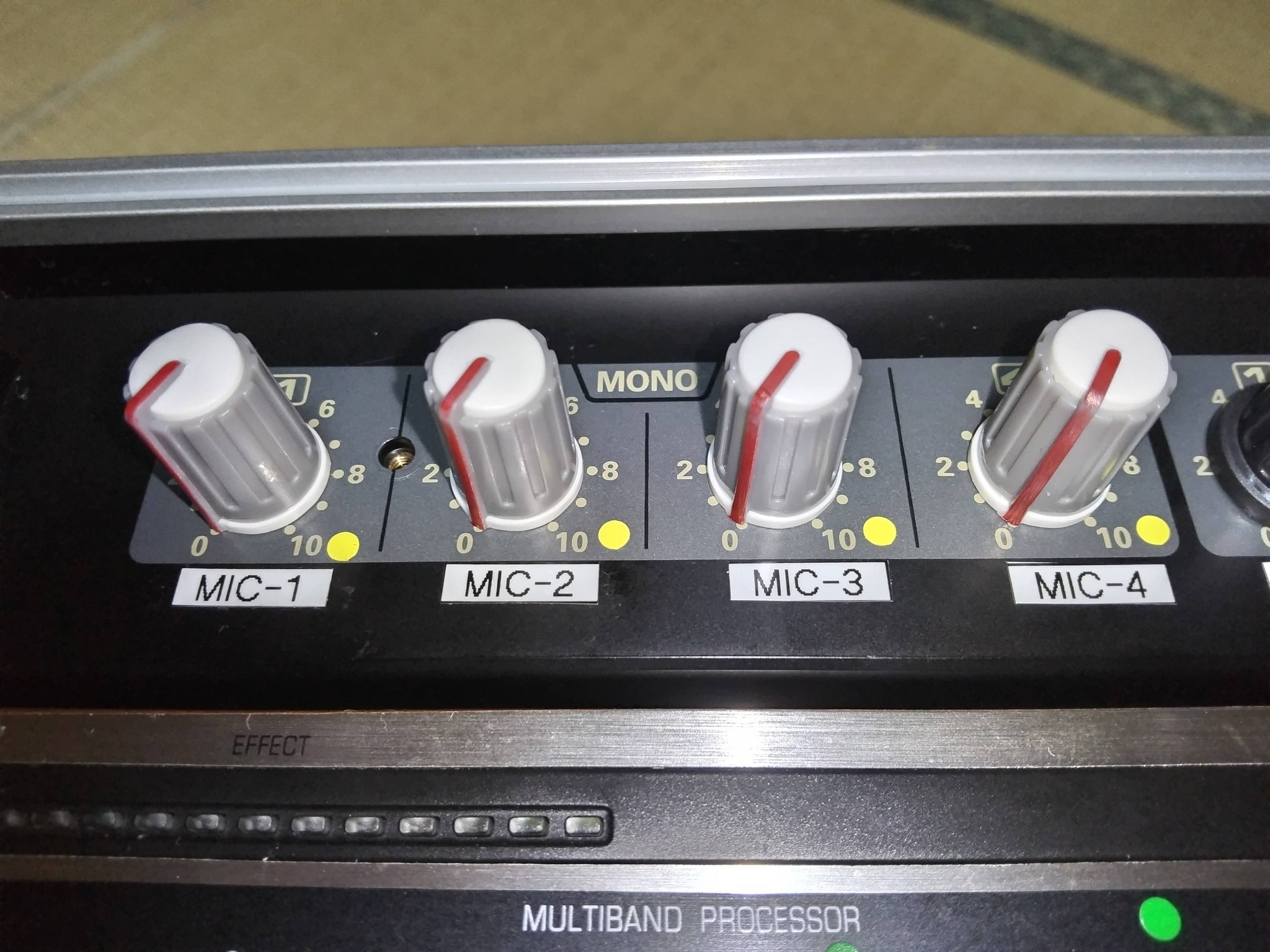 DIATONE DS-77Z エッジの軟化処理 山荘でダイヤトーンDS-77Zの軟化処理