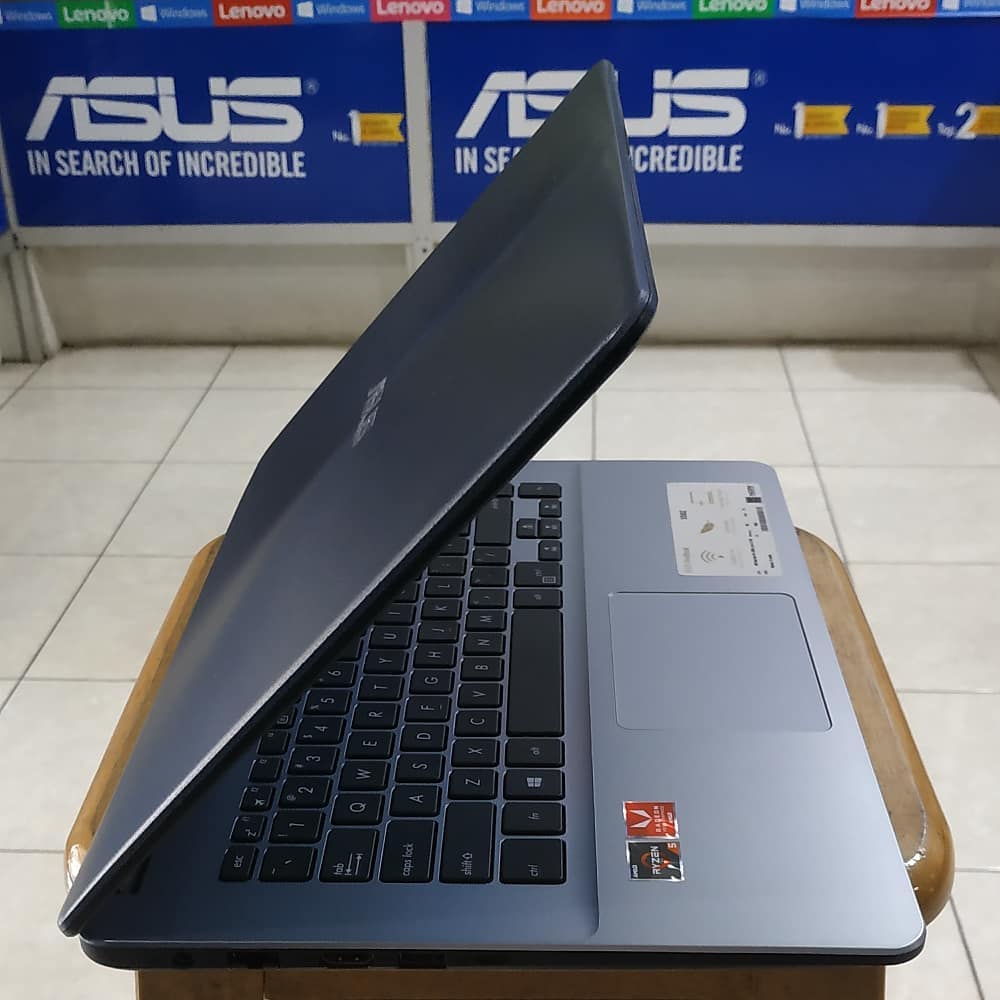 Solo Laptop - Laptop gaming berat? Sekarang tidak...