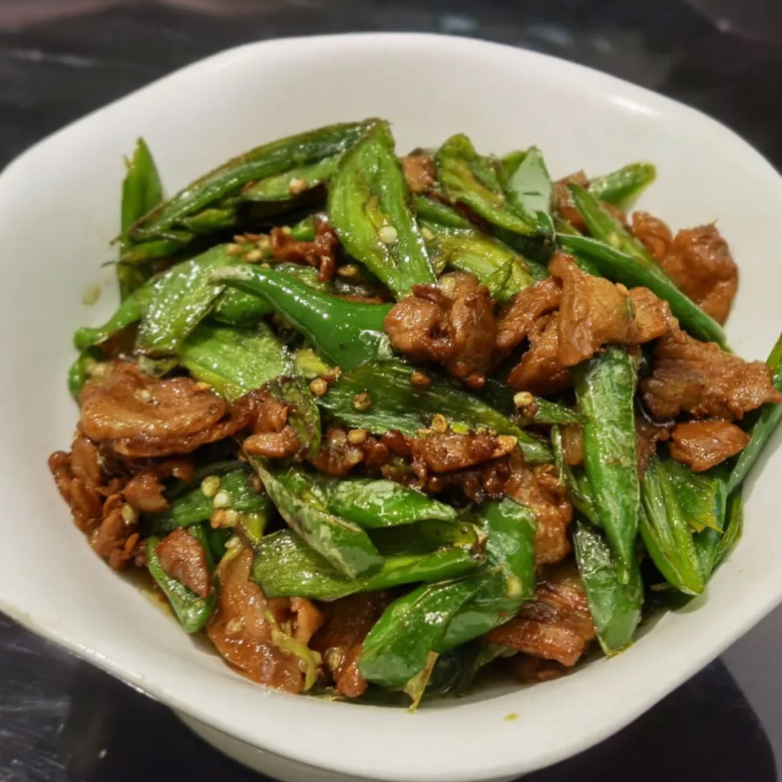 Popular dishes😆 超受欢迎的农家口味： 农家小炒肉VS香干炒肉... - XIANG XIANG 湘香湖南菜 | Facebook