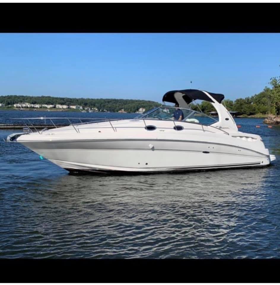 Pineapple Boat Rent
