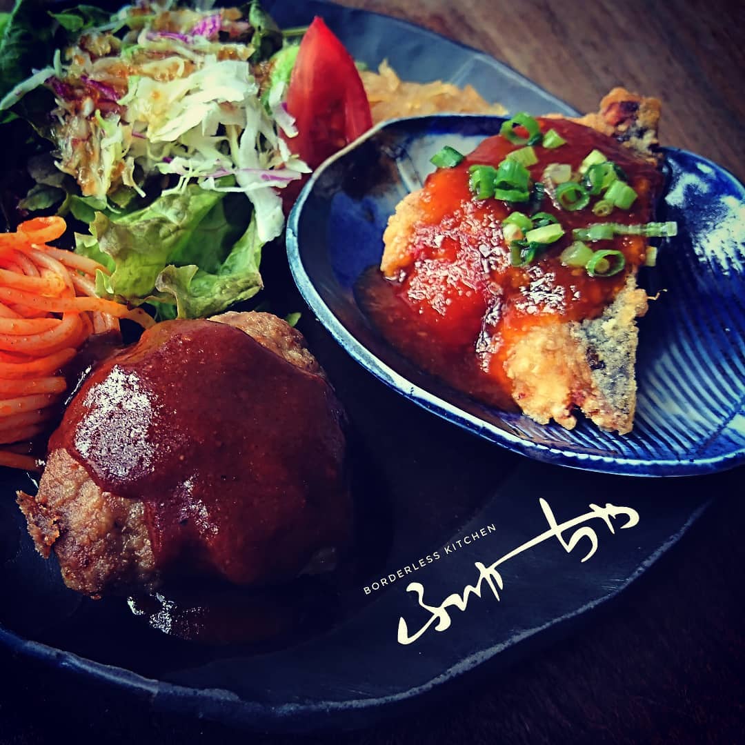 Borderless Kitchen ふゅーちゃ 大津店 今日の日替わりランチは ハンバーグ カシスのソース と 鯖の竜田揚げ ピリ辛甘酢あんかけ でした ディナーはオトクなコース料理も数種類ご用意致してますので 気軽にお問い合わせ下さい Shiga Otsu Borderlesskitchen