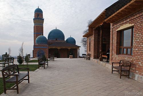 parkent-city-the-mausoleum-of-khazrat-ali-in-kumushkan