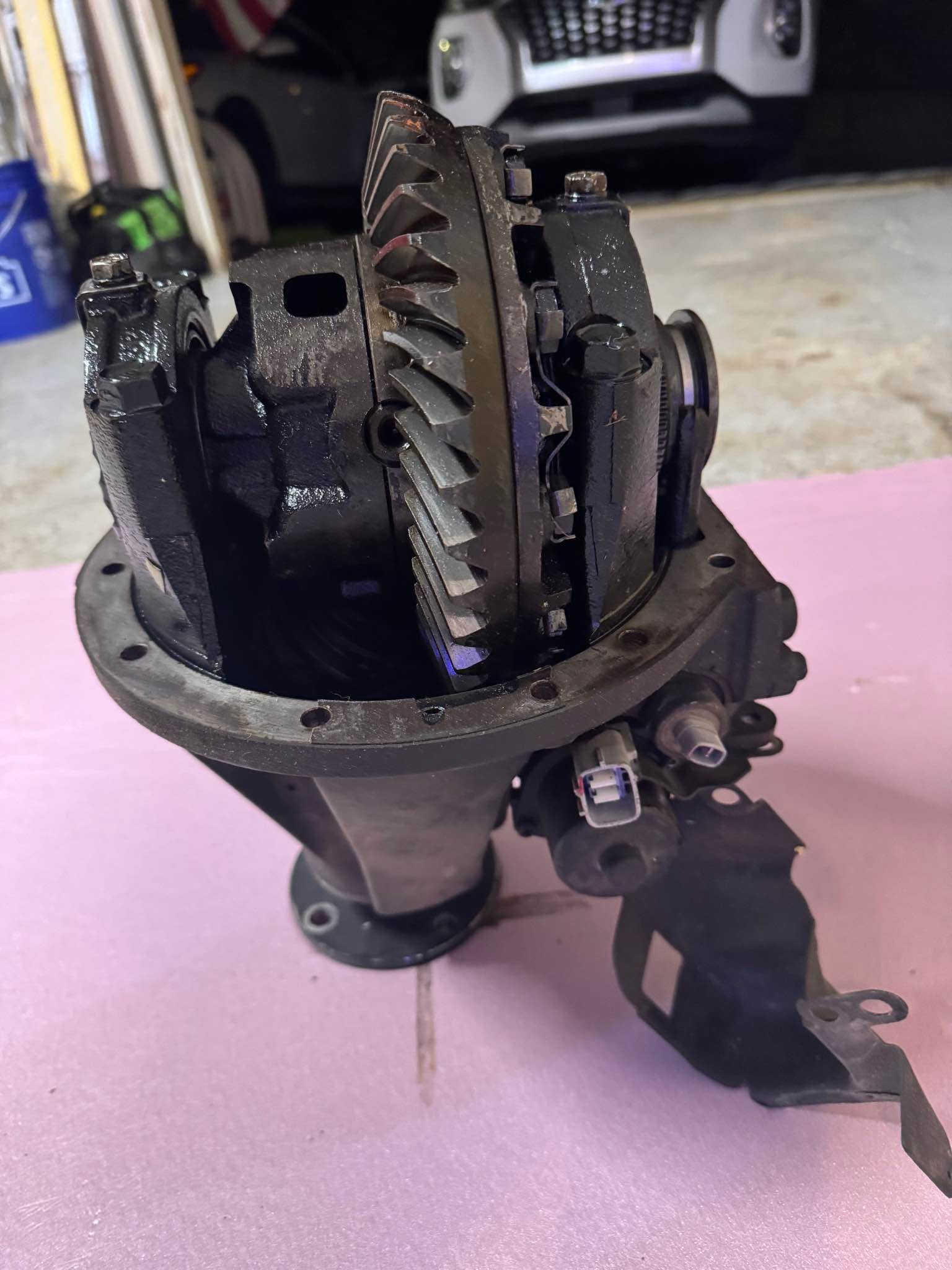 2007 Toyota Tacoma Rear End Differential E-Locker A04B 3.727:1 $500 obo ...