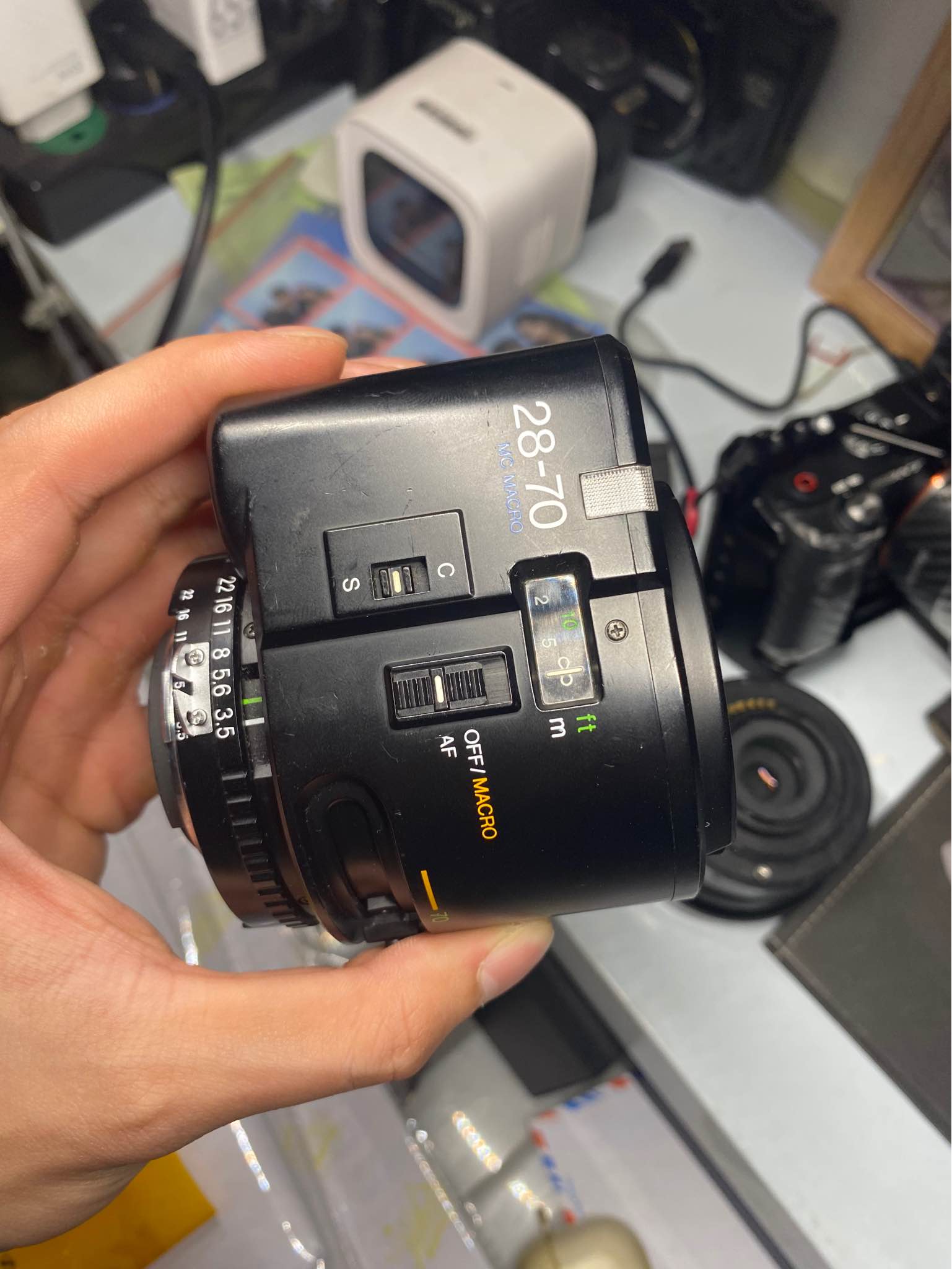Lens AF cosina 28-70 f3.5-4.8 – Cameras – Hanoi, Vietnam 