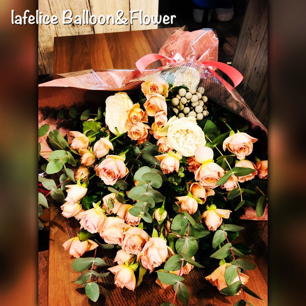 Balloon Flower La Felice 生スワッグ 人気です Congratulation ラフェリーチェ恵庭 恵庭 市 恵庭 恵み野 千歳市 千歳 北広島 恵庭駅東口 徒歩3分 花屋 恵庭花屋 バルーン バルーン装飾 バルーンギフト バルーンデコレーション Happybirthday バルーン