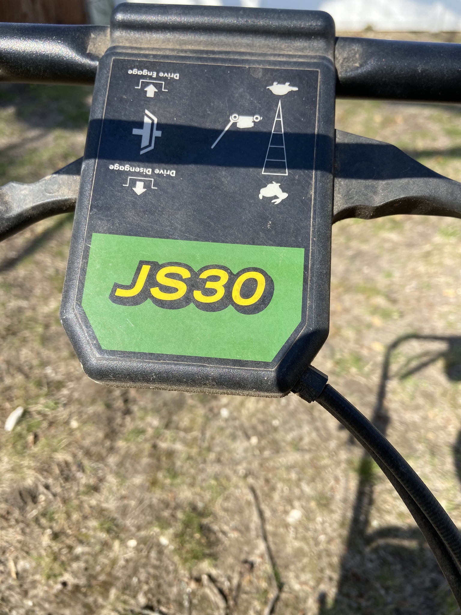 John Deere JS30 Self-Propelled Lawn Mower – Starts Easy, Runs Great ...