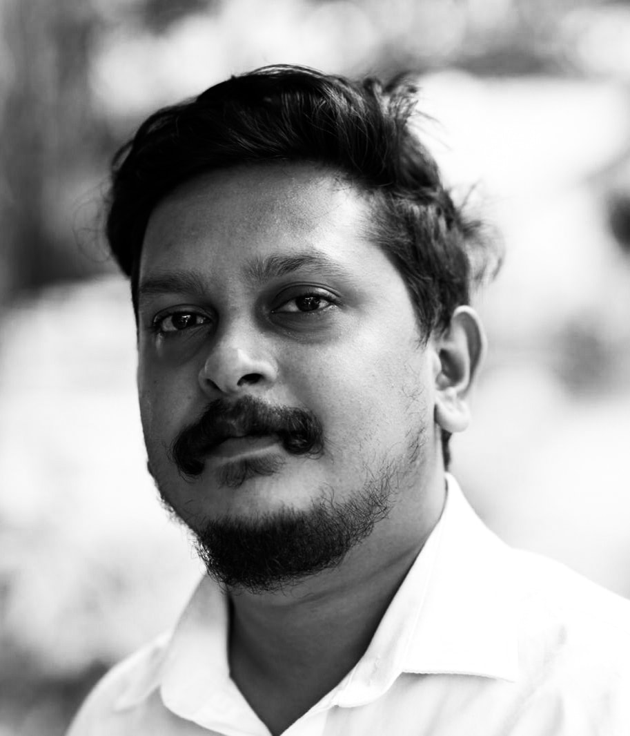පොඩි ARA - මහා සෙනඟකි,හුදෙකලා ගමනකි. - රවී ගුණතිලක - | Facebook