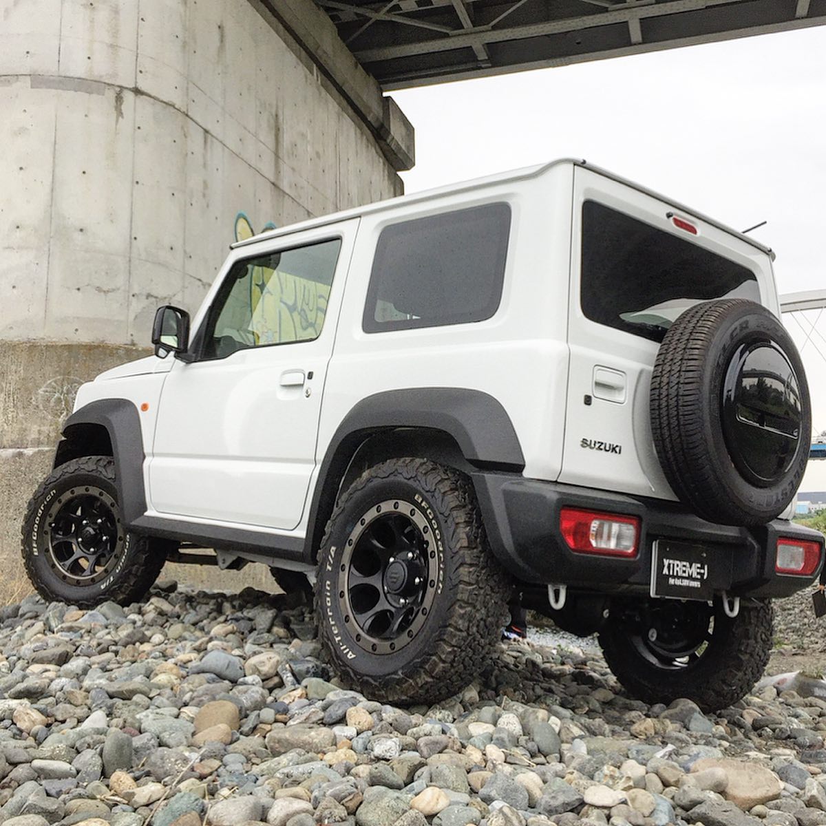 XJ03 JB74ジムニーシエラ用追加サイズは6月上旬発売です。 【 16x6.0j 