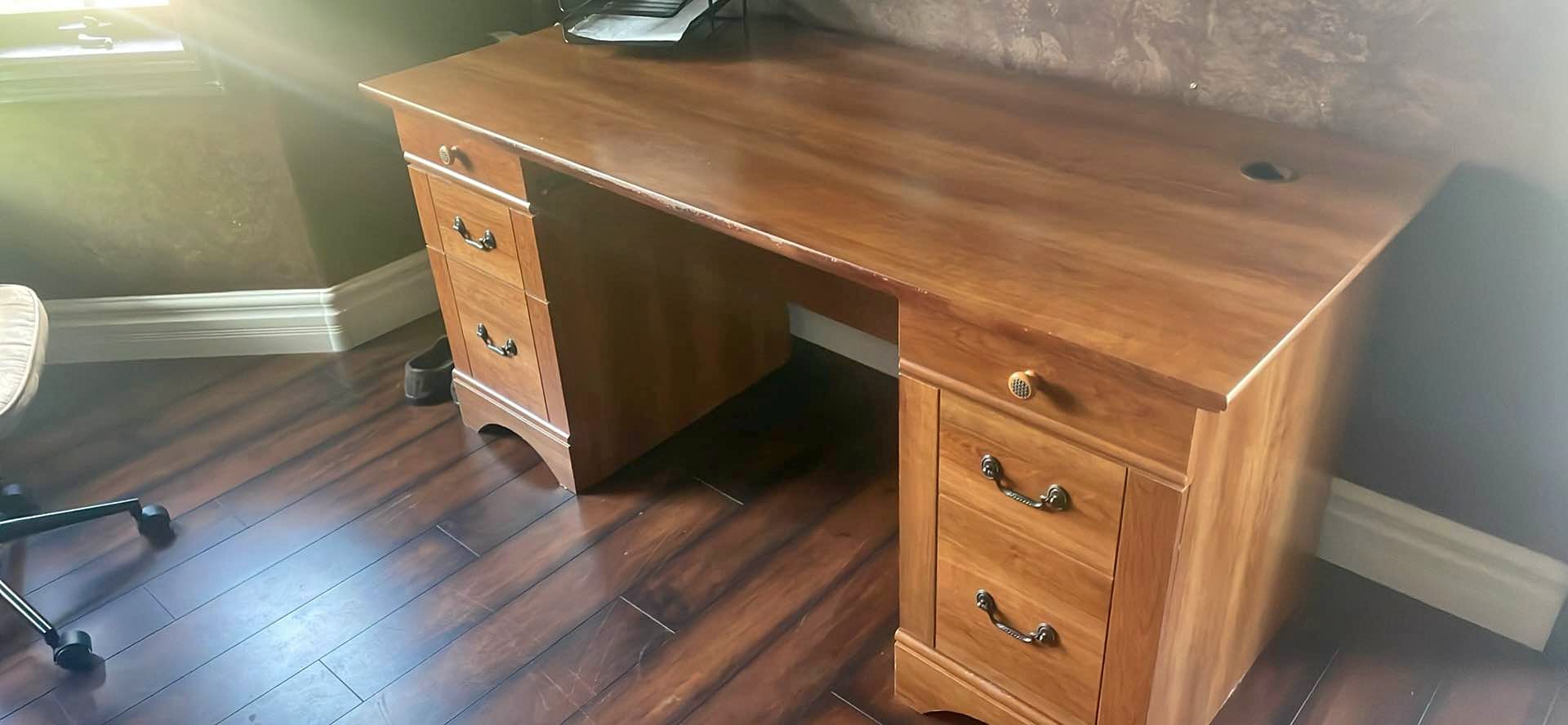 Free executive desk - Desks - Simi Valley, California | Facebook ...